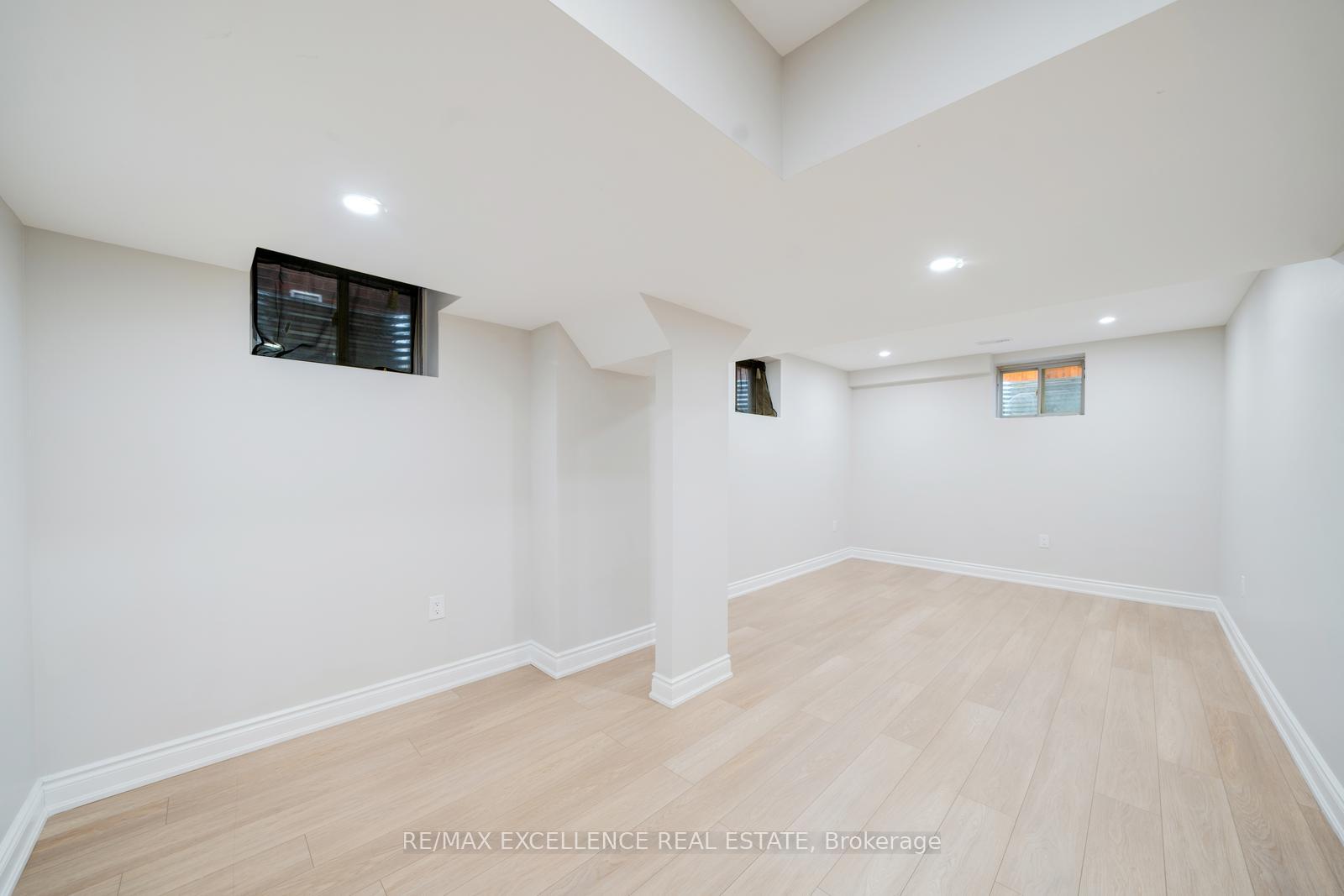 Photo 49 of 11 Gosset Road, Brampton, Northwest Brampton — HOMEH