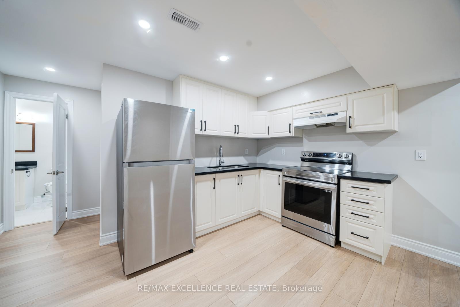 Photo 40 of 11 Gosset Road, Brampton, Northwest Brampton — HOMEH