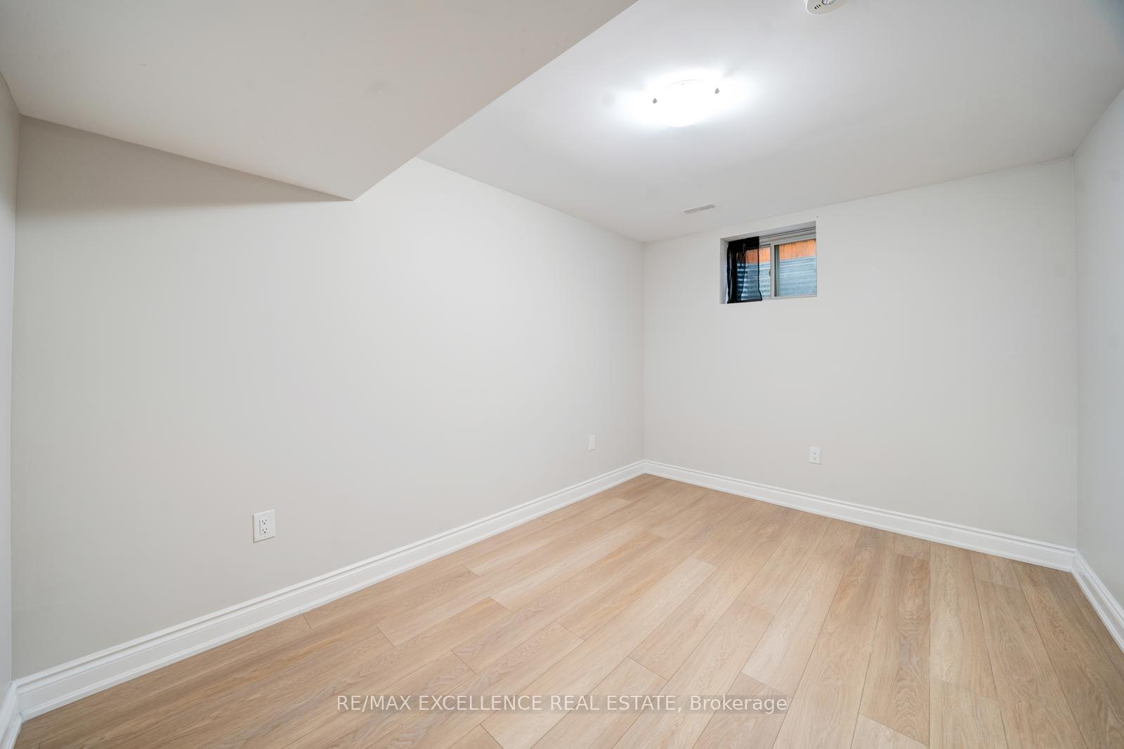 Photo 41 of 11 Gosset Road, Brampton, Northwest Brampton — HOMEH
