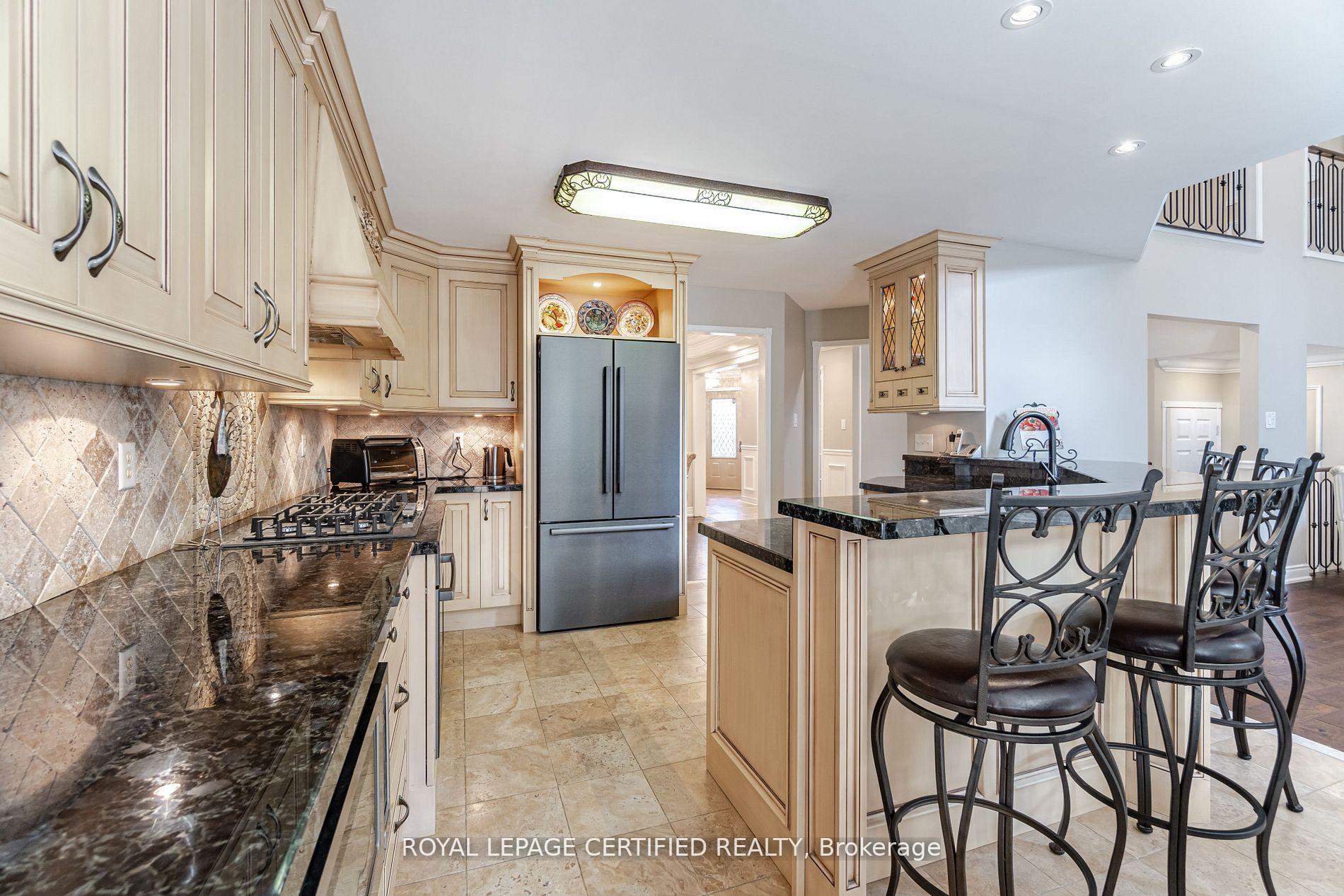 Photo 5 of 22 Bradwick Court, Caledon, Rural Caledon — HOMEH