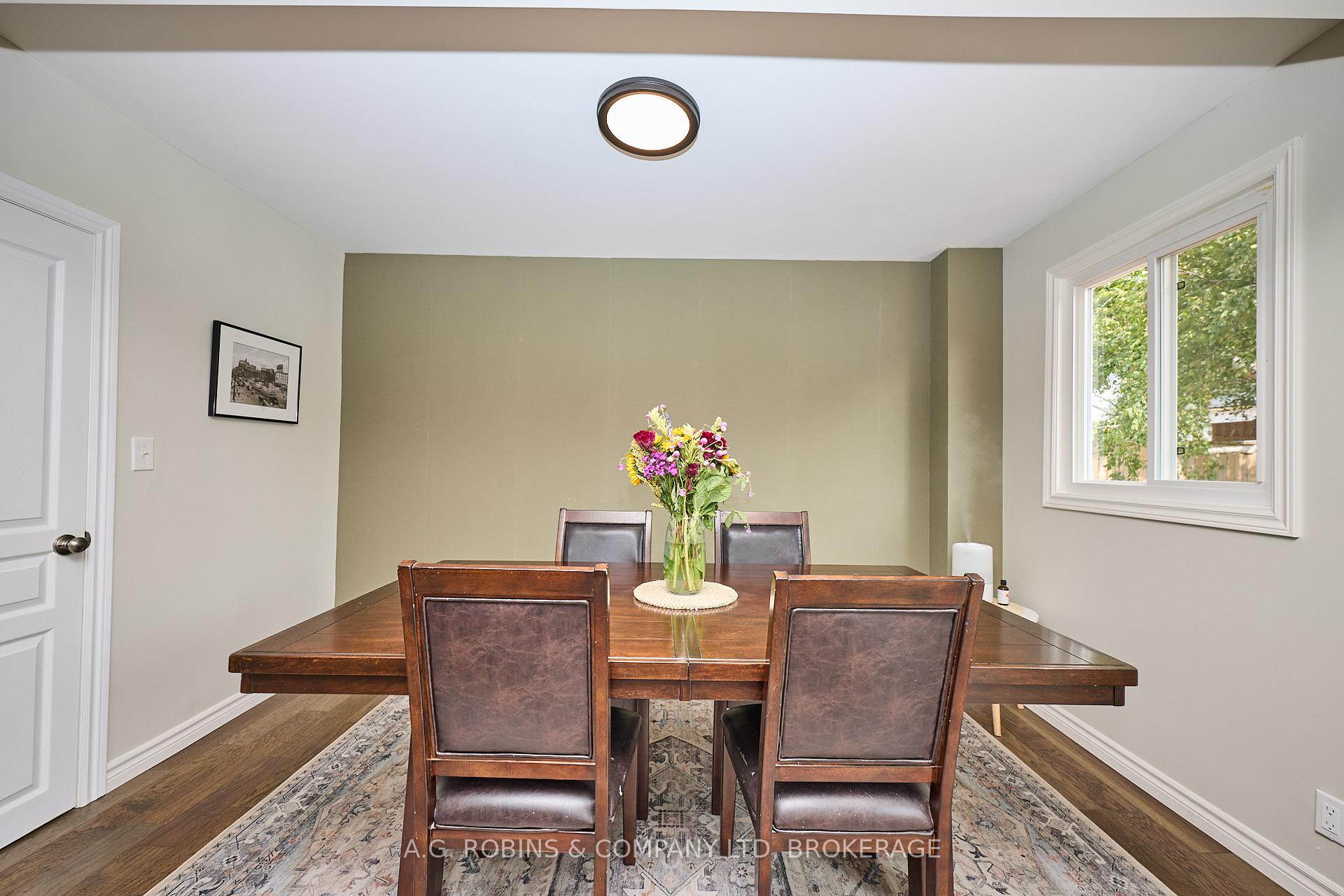 Photo 14 of 307 Riverside Drive, Welland, Prince Charles — HOMEH
