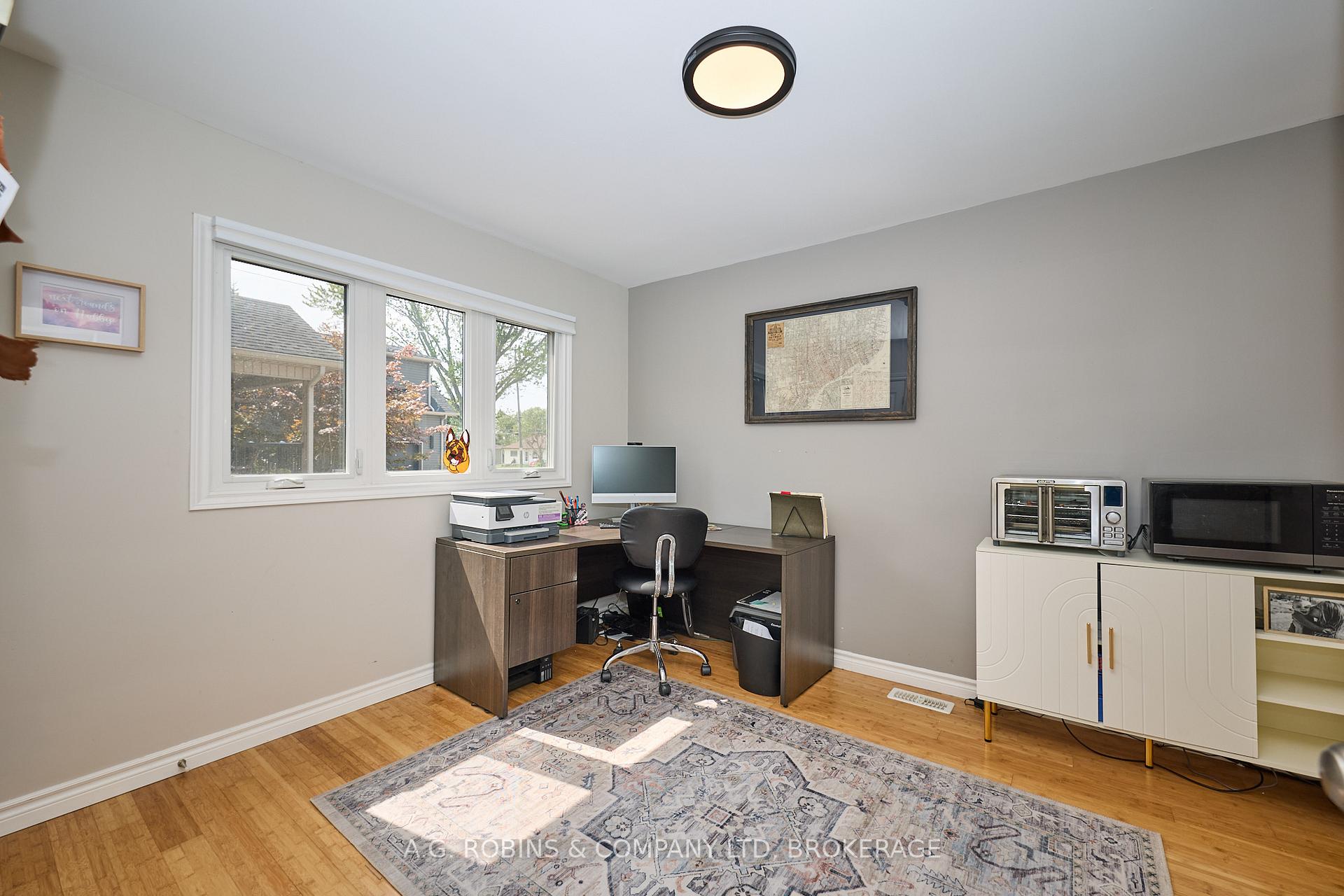 Photo 29 of 307 Riverside Drive, Welland, Prince Charles — HOMEH