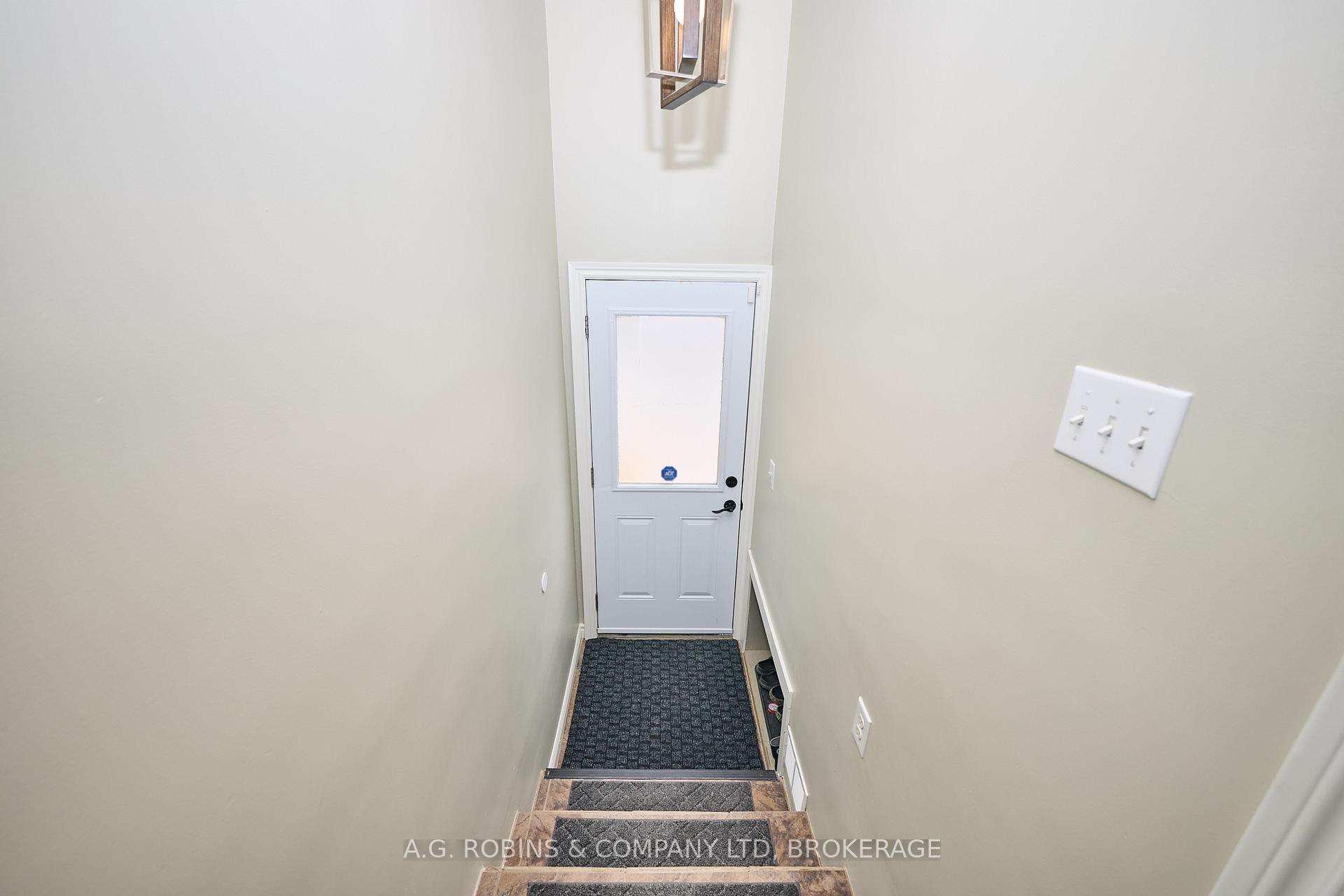 Photo 23 of 307 Riverside Drive, Welland, Prince Charles — HOMEH
