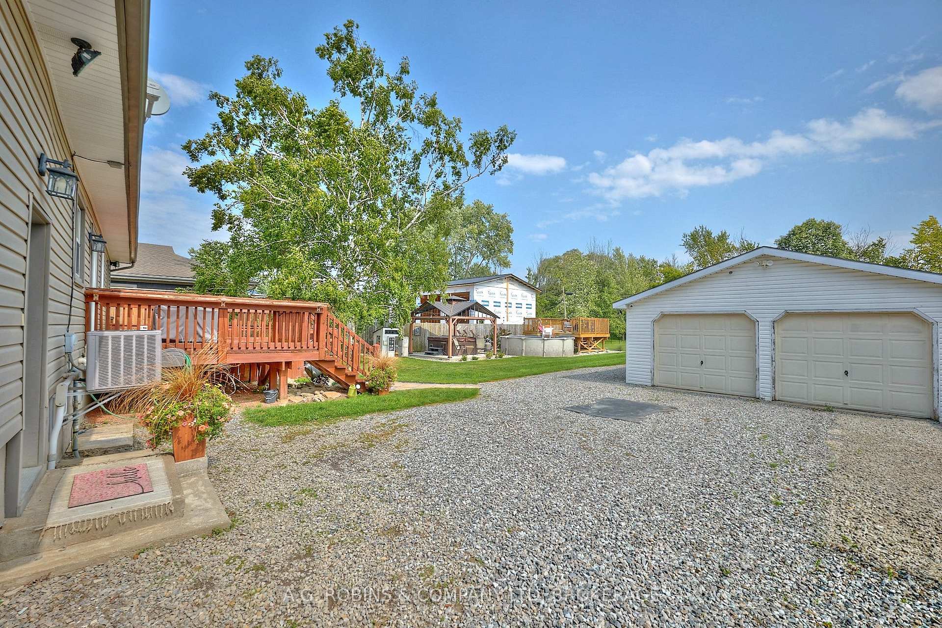 Photo 28 of 307 Riverside Drive, Welland, Prince Charles — HOMEH