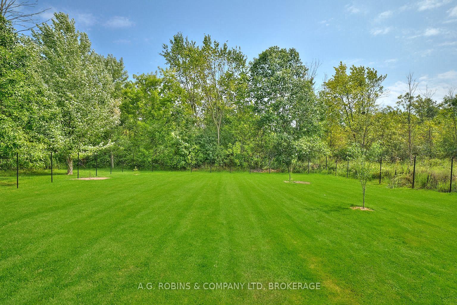 Photo 38 of 307 Riverside Drive, Welland, Prince Charles — HOMEH