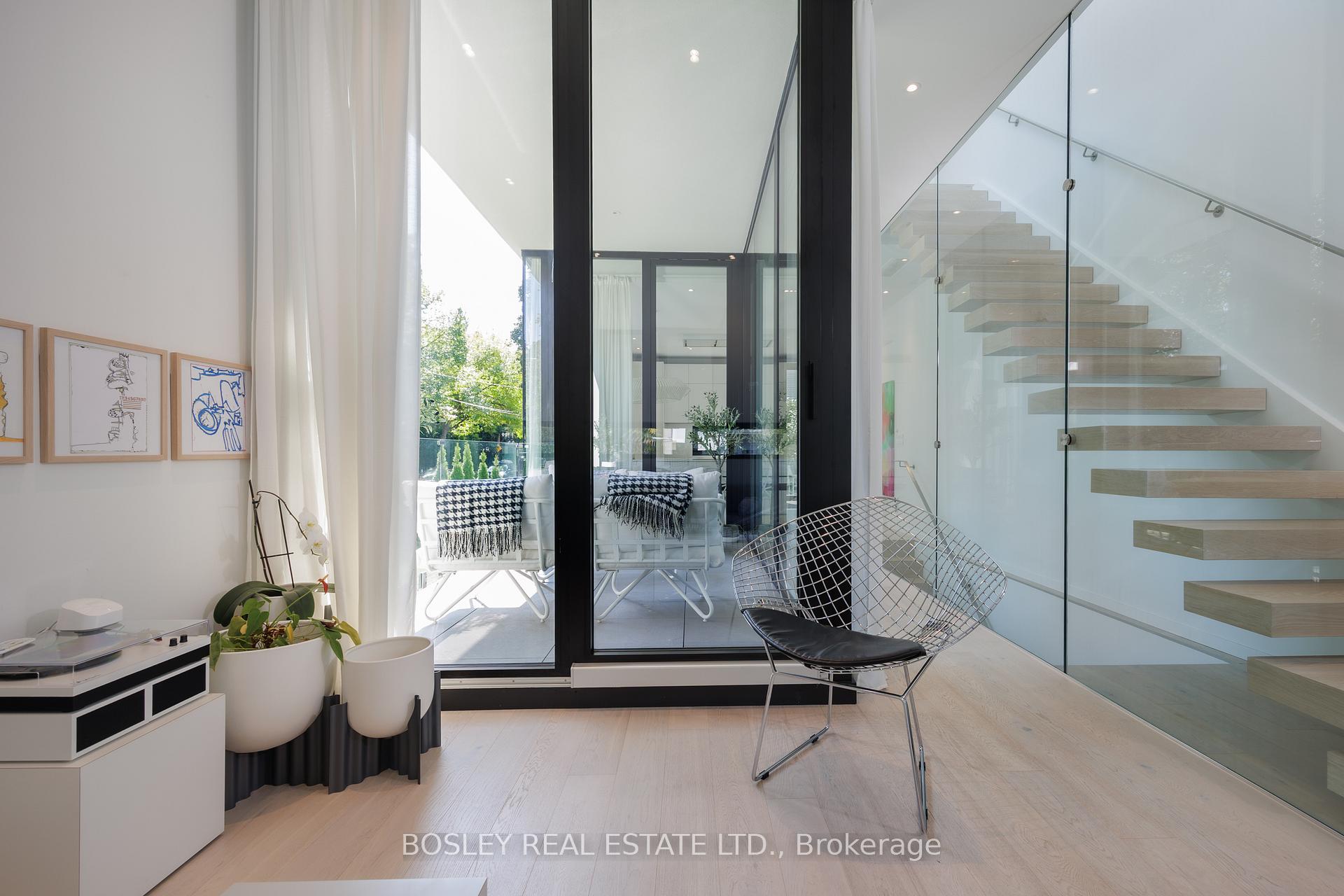 Photo 10 of 147 Hanson Street, Toronto, Woodbine Corridor — HOMEH