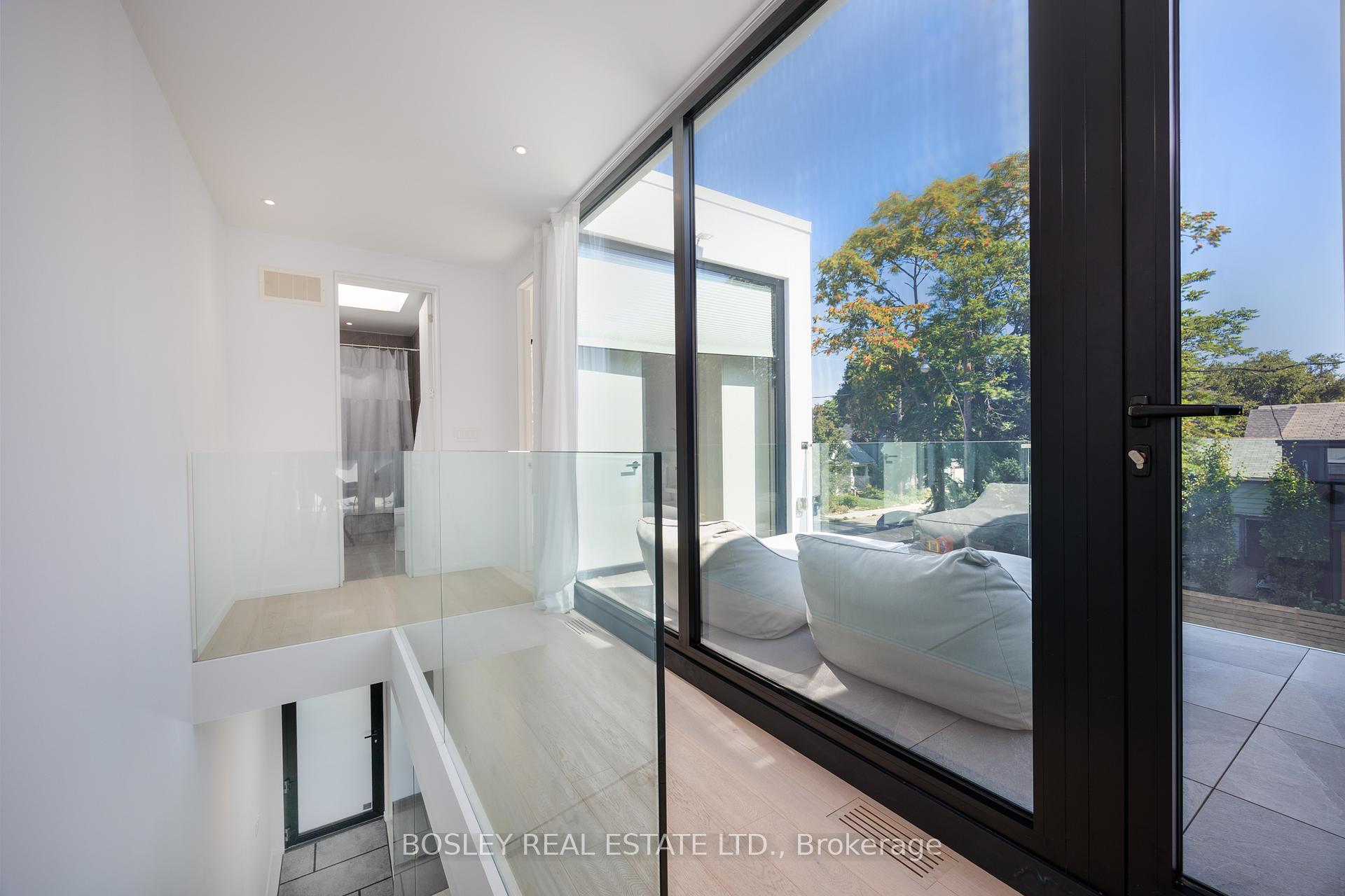 Photo 26 of 147 Hanson Street, Toronto, Woodbine Corridor — HOMEH