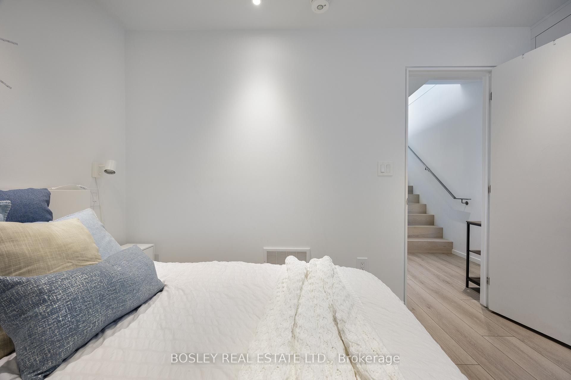 Photo 35 of 147 Hanson Street, Toronto, Woodbine Corridor — HOMEH