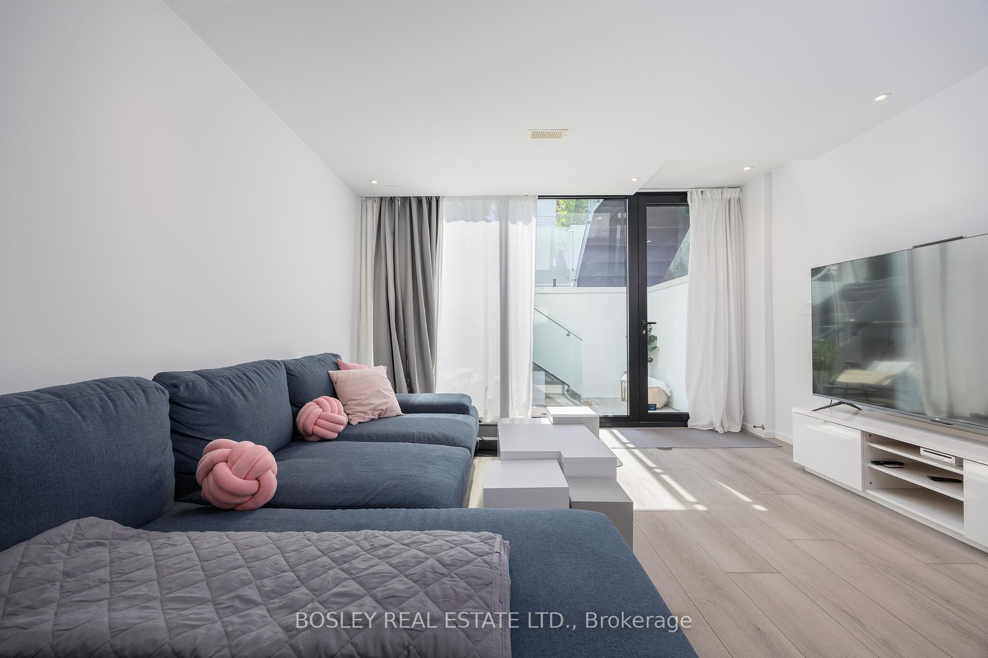 Photo 27 of 147 Hanson Street, Toronto, Woodbine Corridor — HOMEH