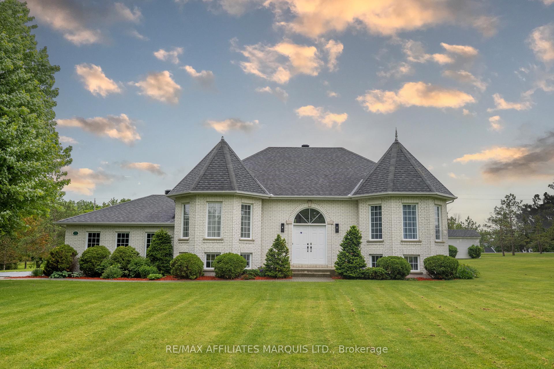 Photo 1 of 18608 Grandview Crescent, South Glengarry, South Glengarry (Charlottenburgh) Twp — HOMEH