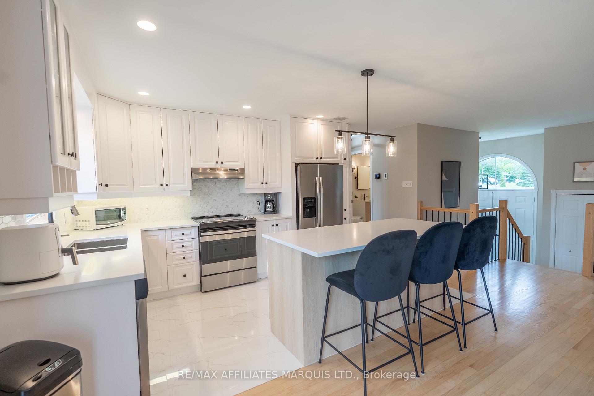 Photo 3 of 18608 Grandview Crescent, South Glengarry, South Glengarry (Charlottenburgh) Twp — HOMEH