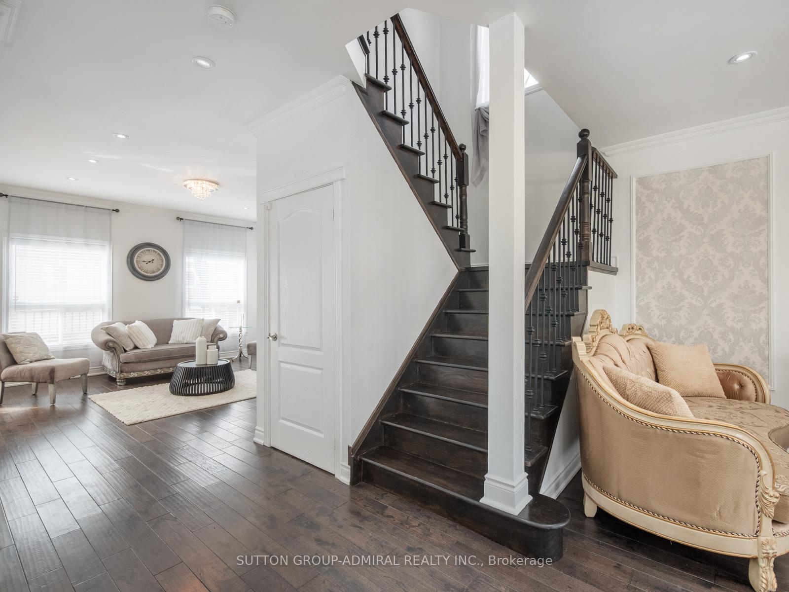 Photo 13 of 20 Pietro Drive, Vaughan, Vellore Village — HOMEH