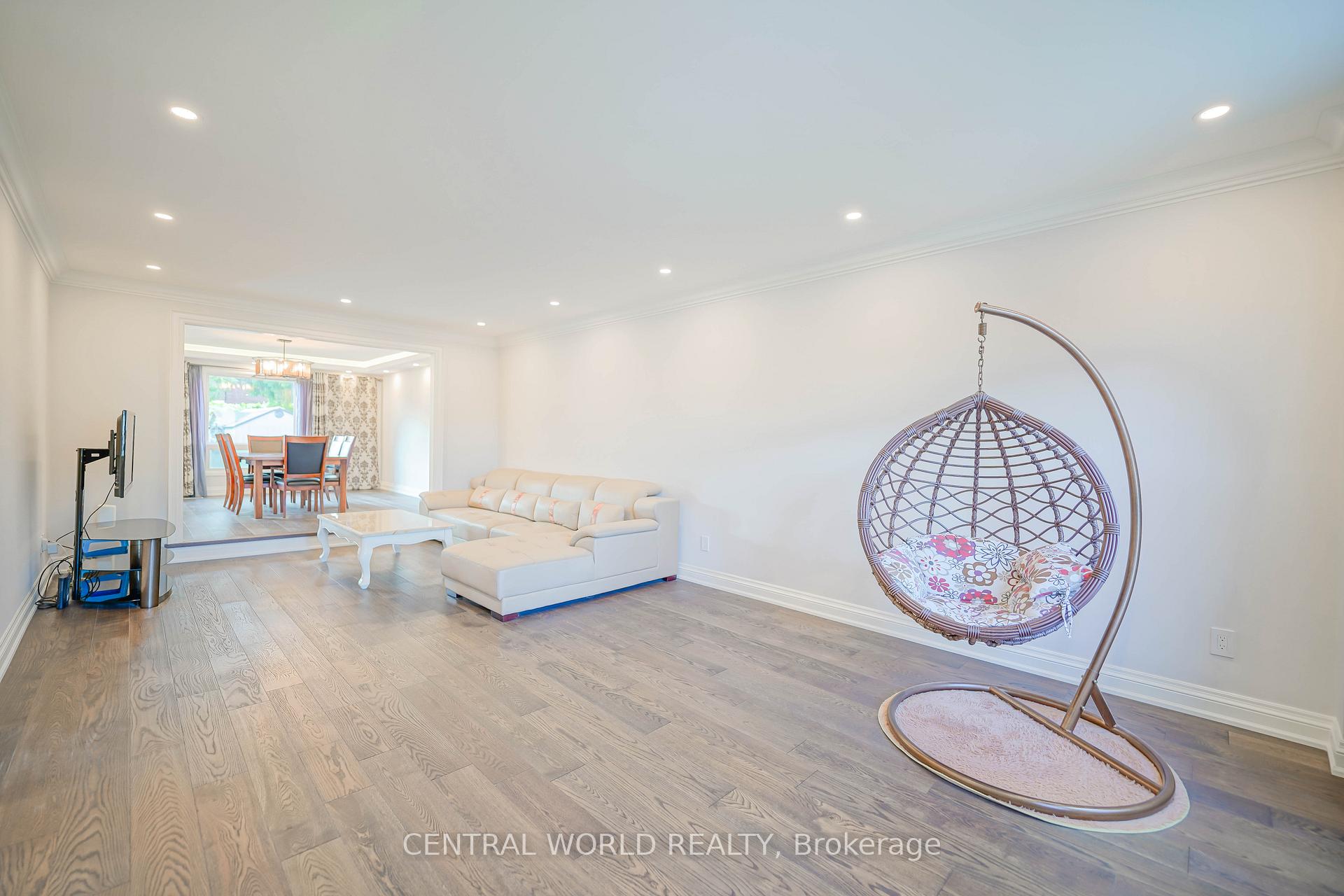 Photo 38 of 28 Teddington Avenue, Markham, Milliken Mills East — HOMEH