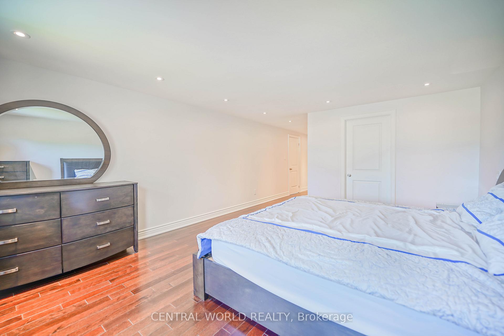 Photo 20 of 28 Teddington Avenue, Markham, Milliken Mills East — HOMEH