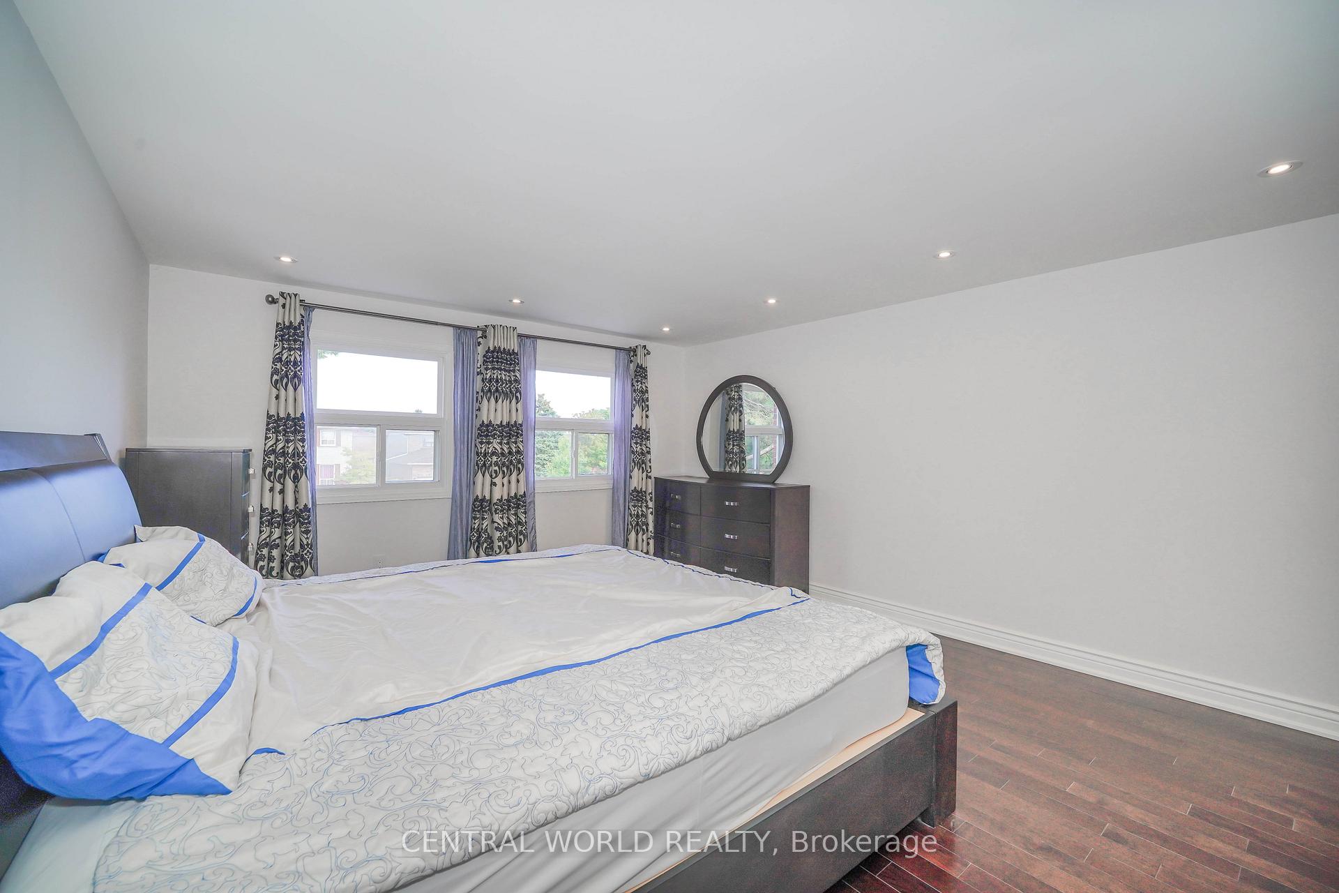 Photo 14 of 28 Teddington Avenue, Markham, Milliken Mills East — HOMEH