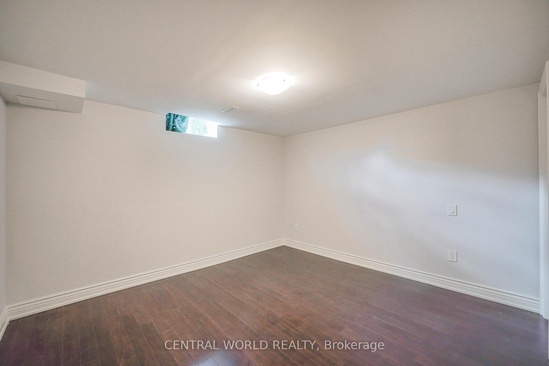 Photo 27 of 28 Teddington Avenue, Markham, Milliken Mills East — HOMEH