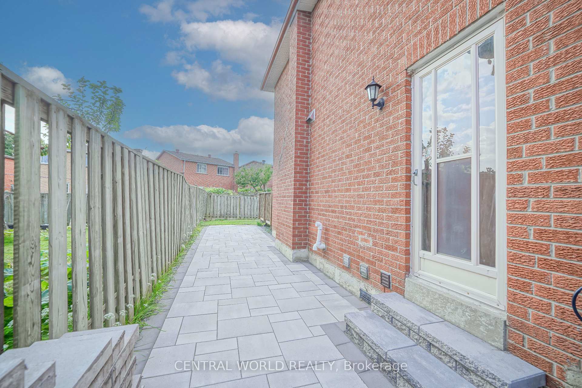 Photo 31 of 28 Teddington Avenue, Markham, Milliken Mills East — HOMEH