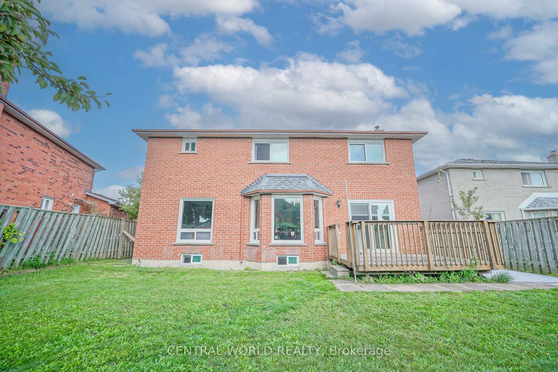 Photo 34 of 28 Teddington Avenue, Markham, Milliken Mills East — HOMEH