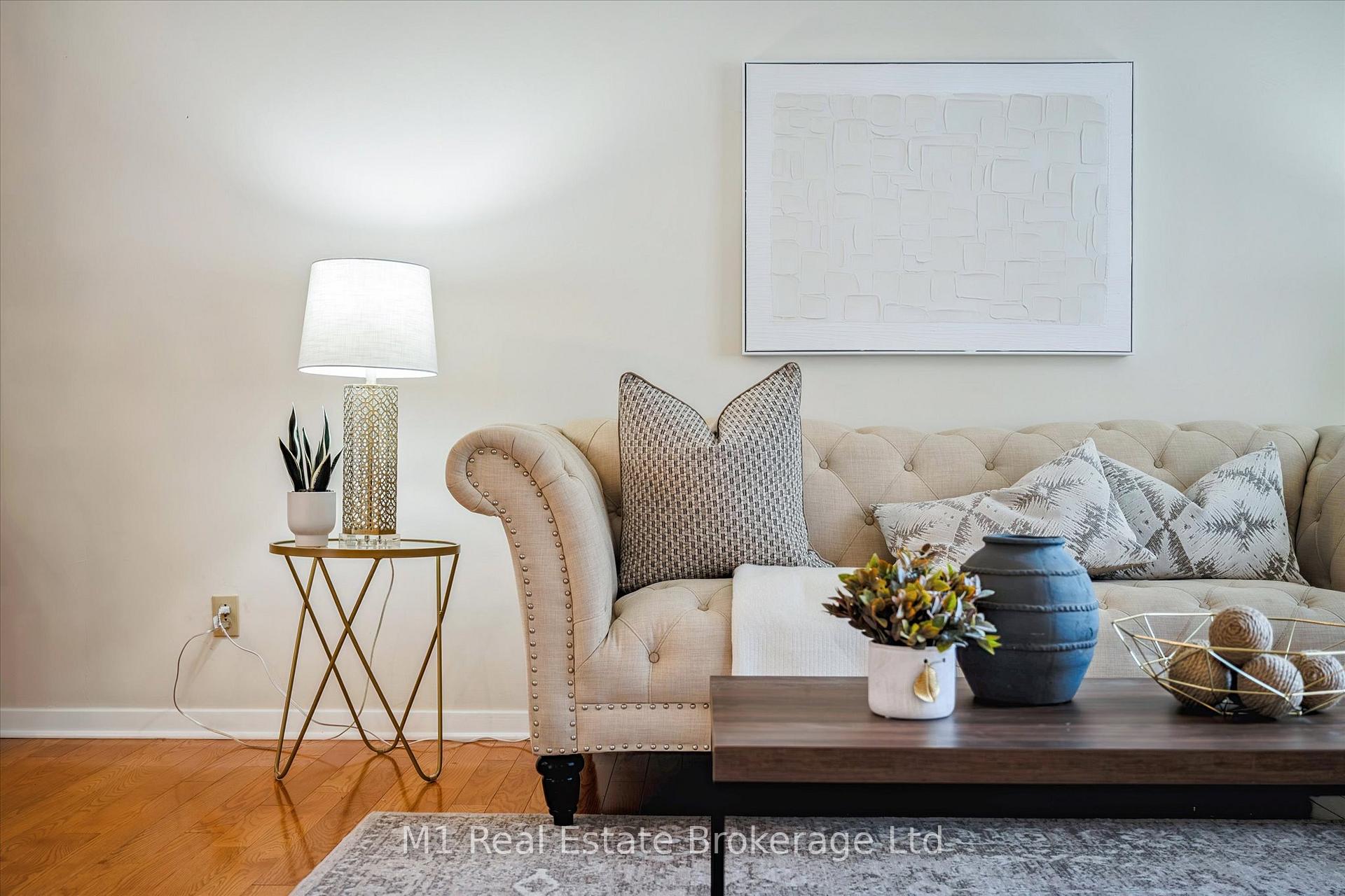 Photo 8 of 560 Paisley Road, Guelph, Junction/Onward Willow — HOMEH