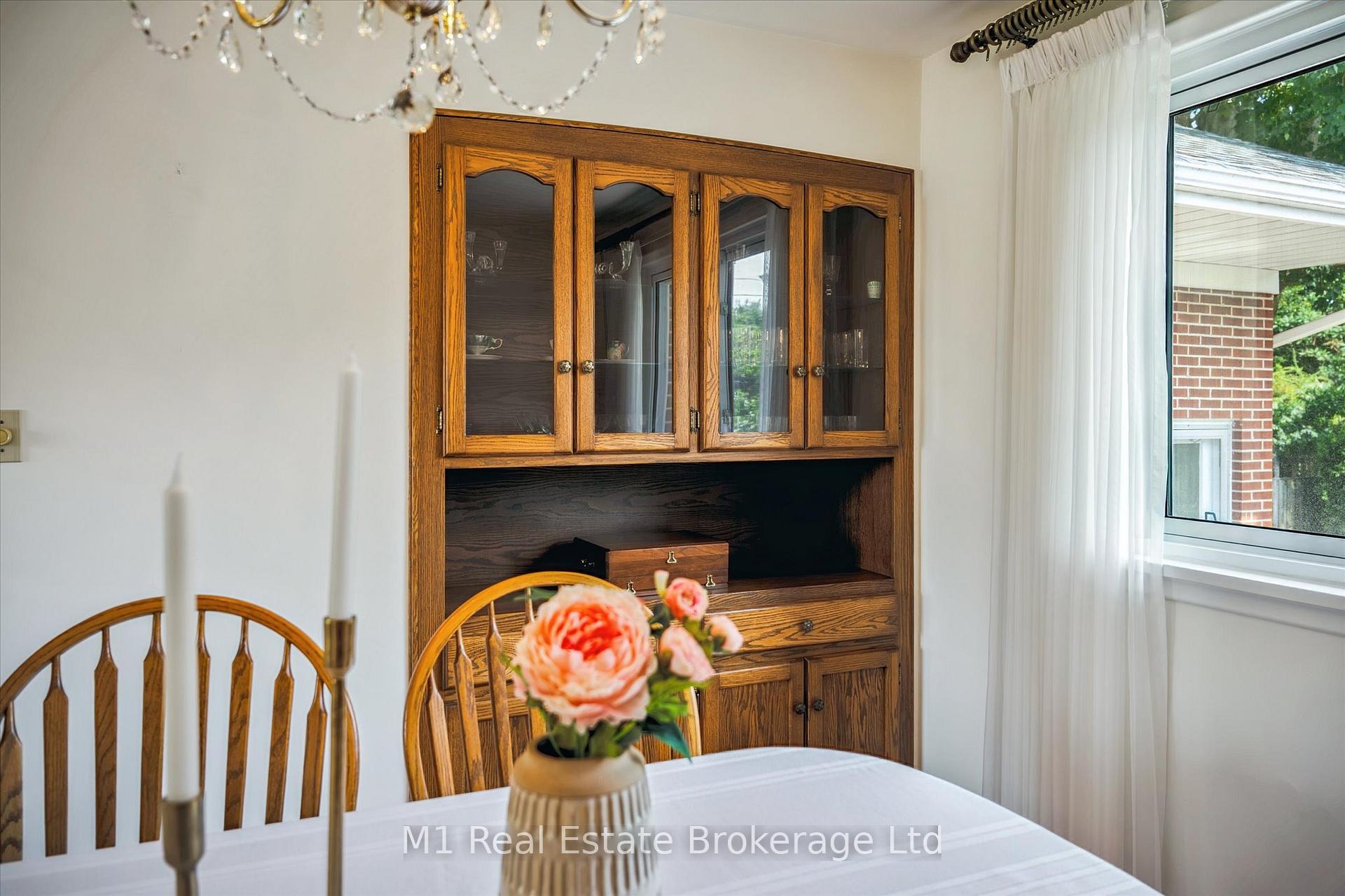 Photo 15 of 560 Paisley Road, Guelph, Junction/Onward Willow — HOMEH