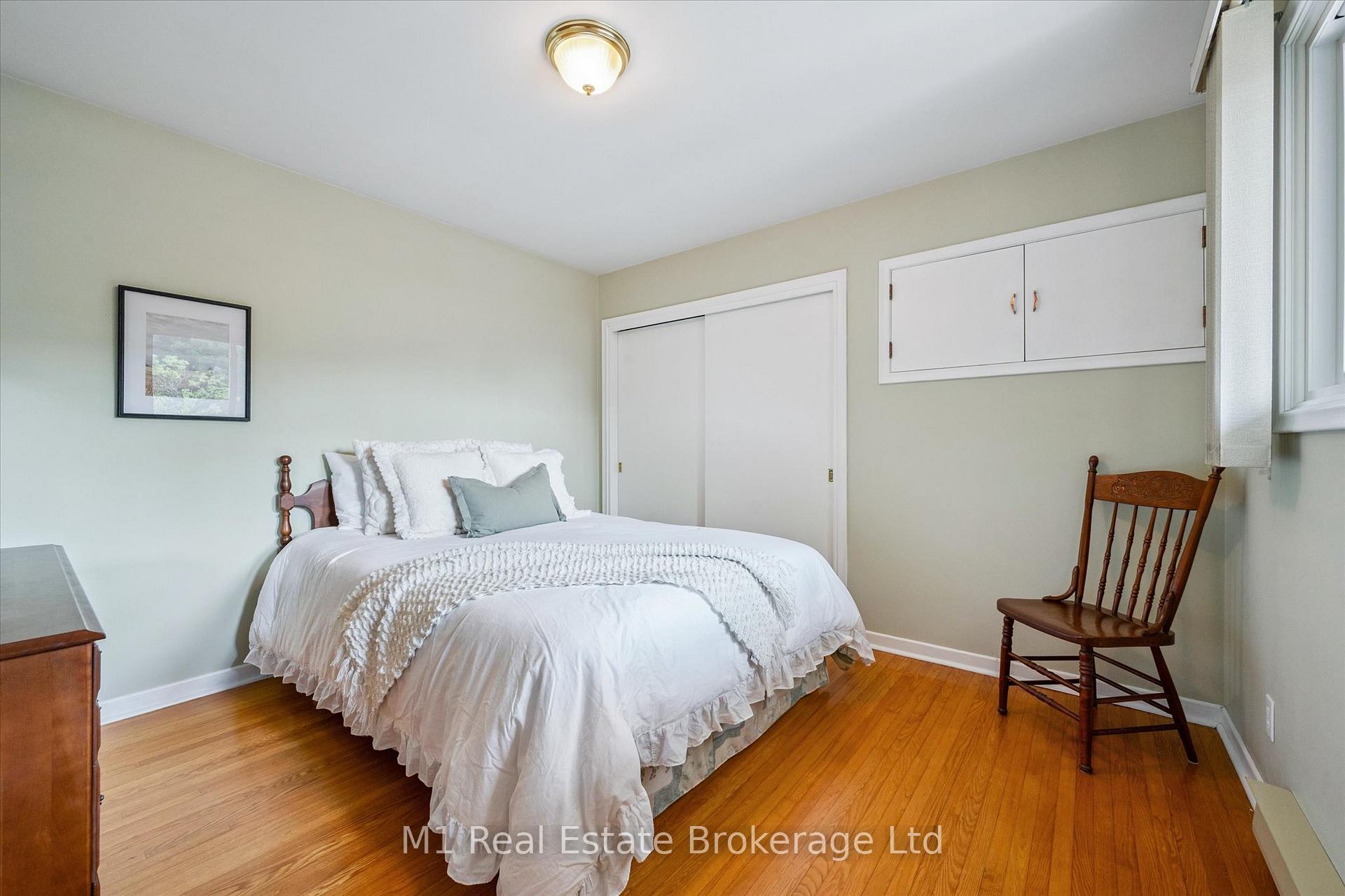 Photo 26 of 560 Paisley Road, Guelph, Junction/Onward Willow — HOMEH