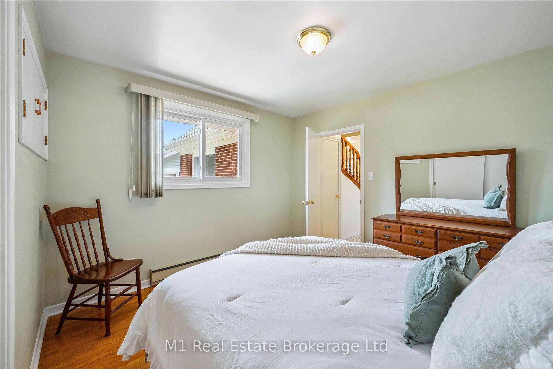 Photo 27 of 560 Paisley Road, Guelph, Junction/Onward Willow — HOMEH
