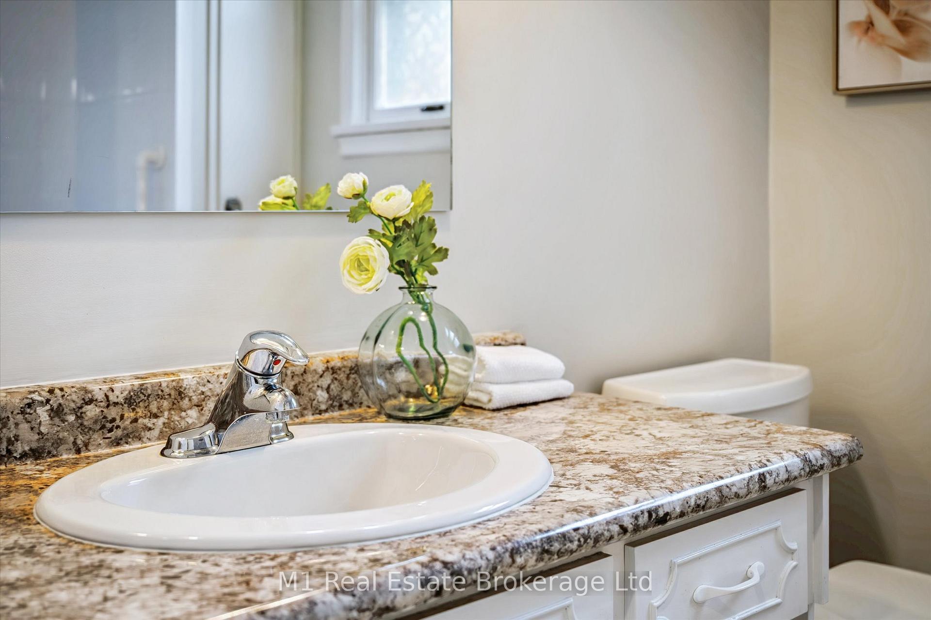 Photo 29 of 560 Paisley Road, Guelph, Junction/Onward Willow — HOMEH