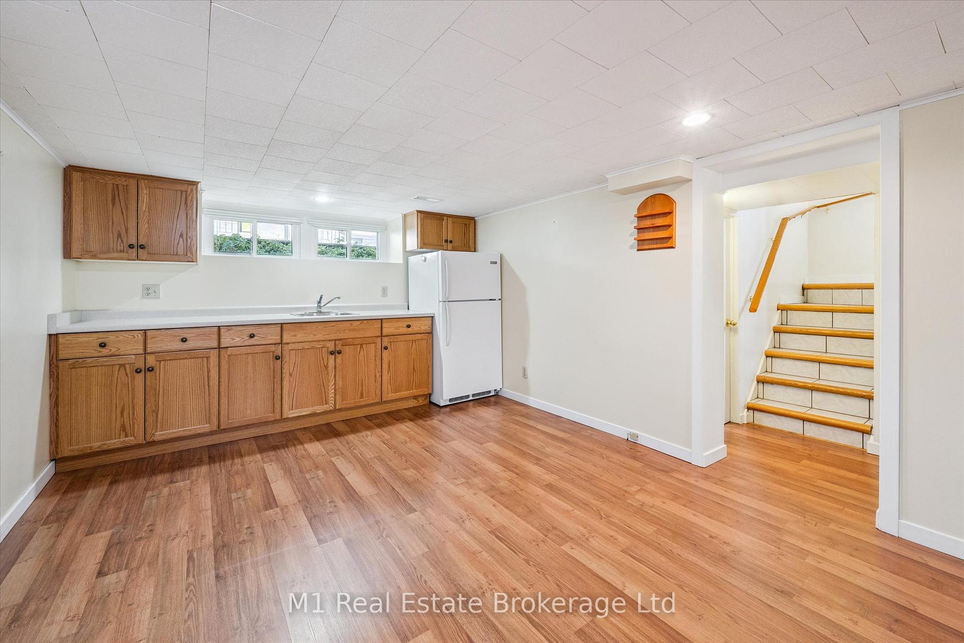 Photo 39 of 560 Paisley Road, Guelph, Junction/Onward Willow — HOMEH