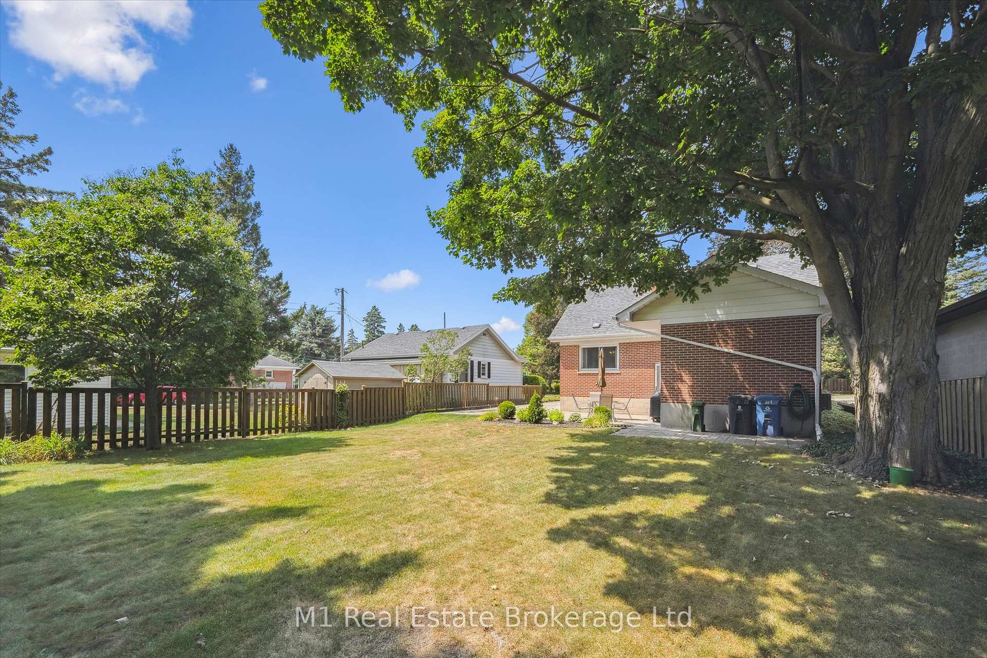 Photo 42 of 560 Paisley Road, Guelph, Junction/Onward Willow — HOMEH