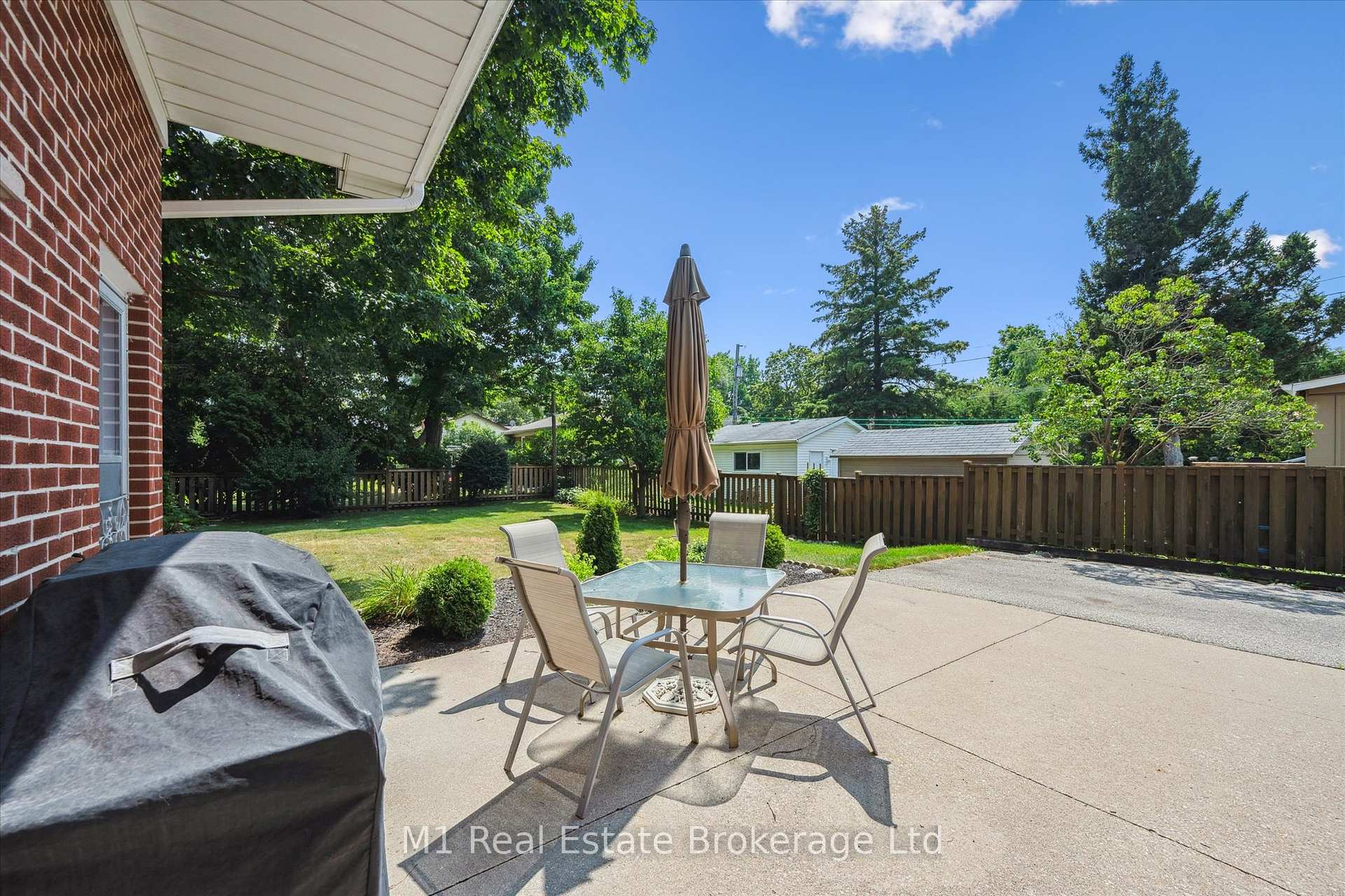Photo 46 of 560 Paisley Road, Guelph, Junction/Onward Willow — HOMEH