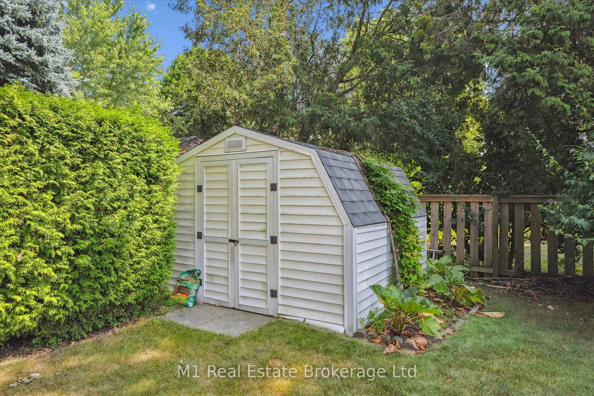 Photo 50 of 560 Paisley Road, Guelph, Junction/Onward Willow — HOMEH