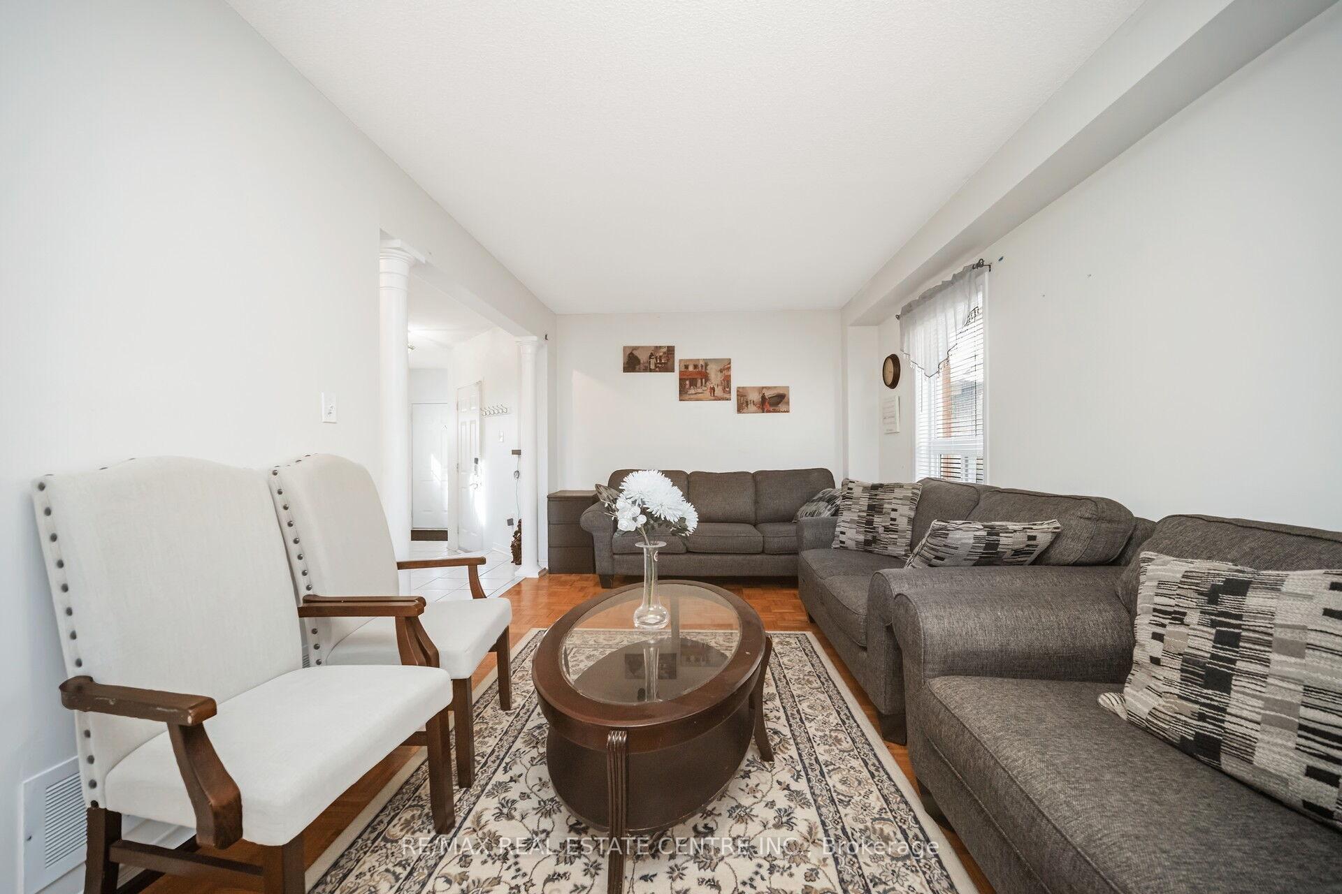 Photo 11 of 19 Blue Lake Avenue, Brampton, Fletcher's Meadow — HOMEH