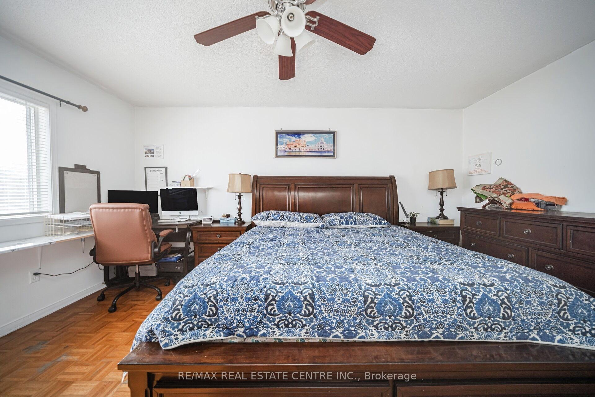 Photo 20 of 19 Blue Lake Avenue, Brampton, Fletcher's Meadow — HOMEH