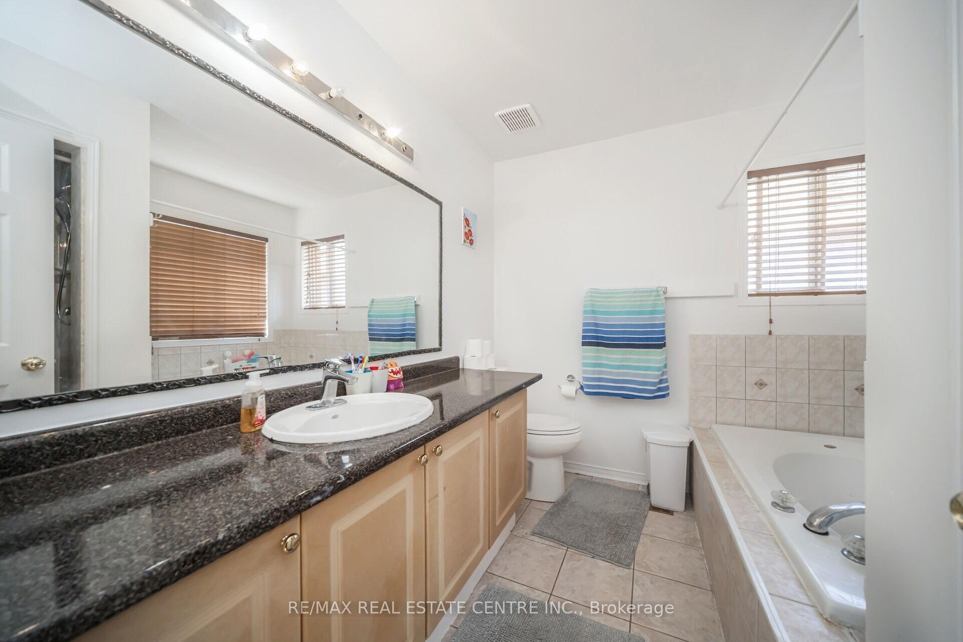 Photo 21 of 19 Blue Lake Avenue, Brampton, Fletcher's Meadow — HOMEH