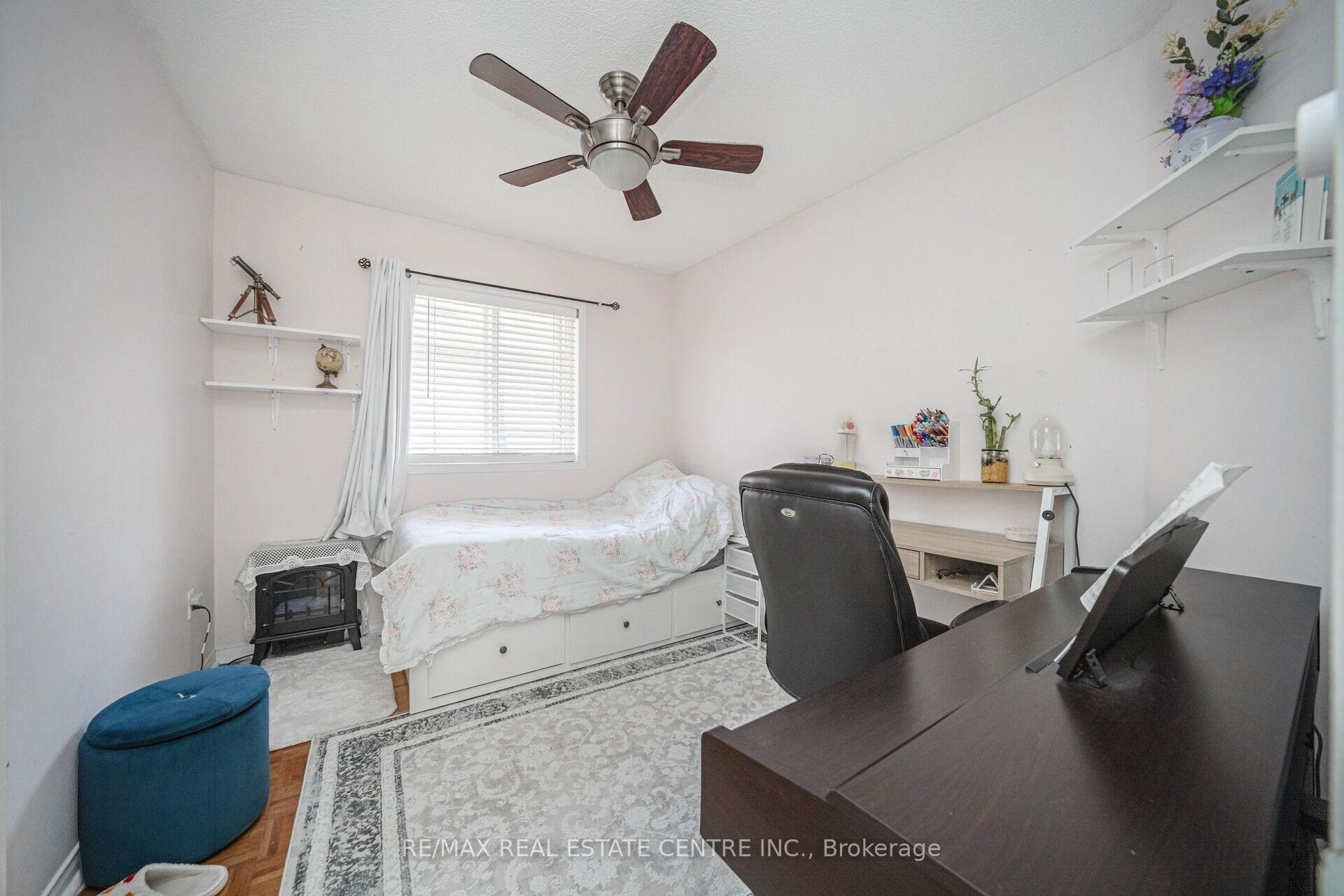 Photo 24 of 19 Blue Lake Avenue, Brampton, Fletcher's Meadow — HOMEH