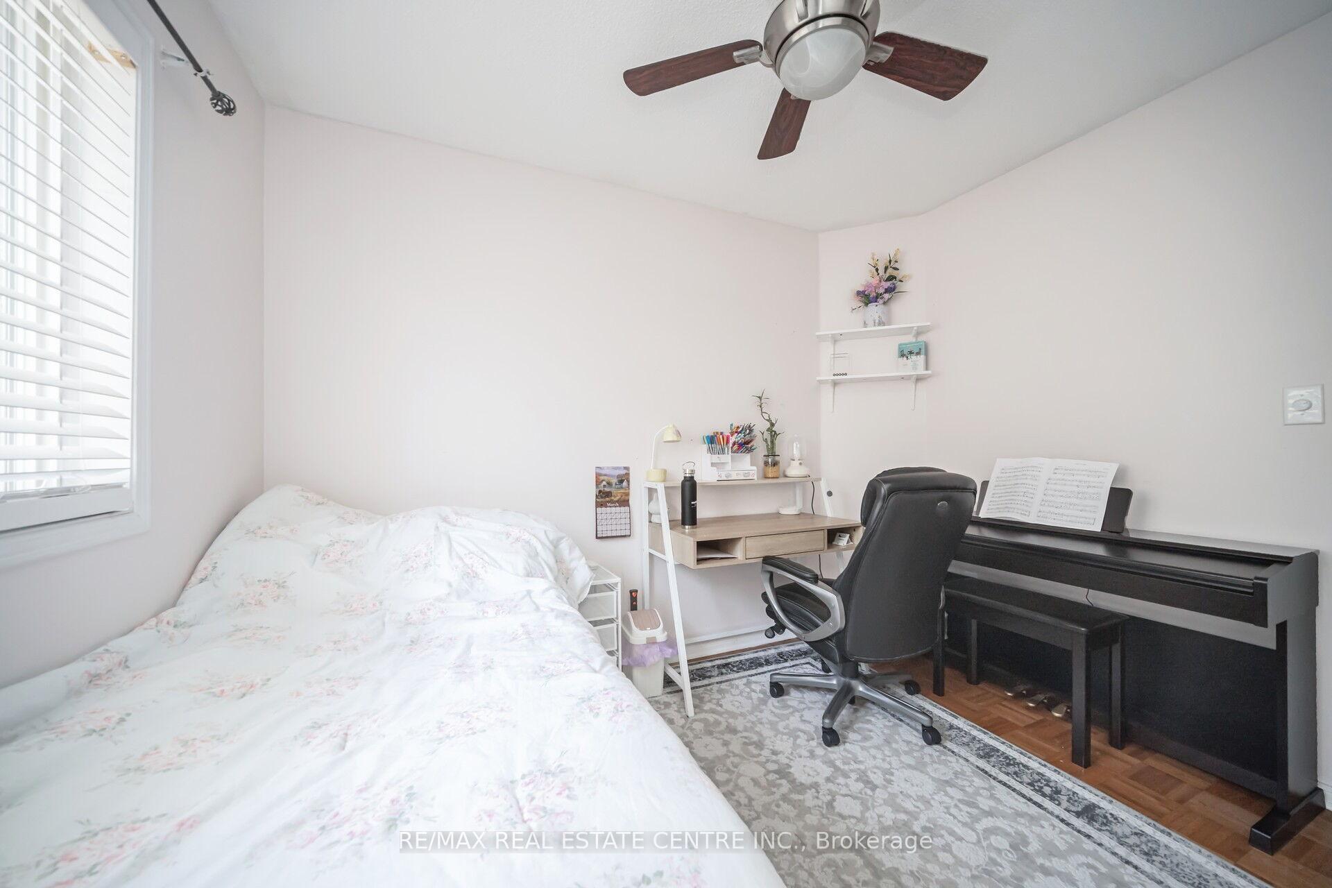 Photo 27 of 19 Blue Lake Avenue, Brampton, Fletcher's Meadow — HOMEH
