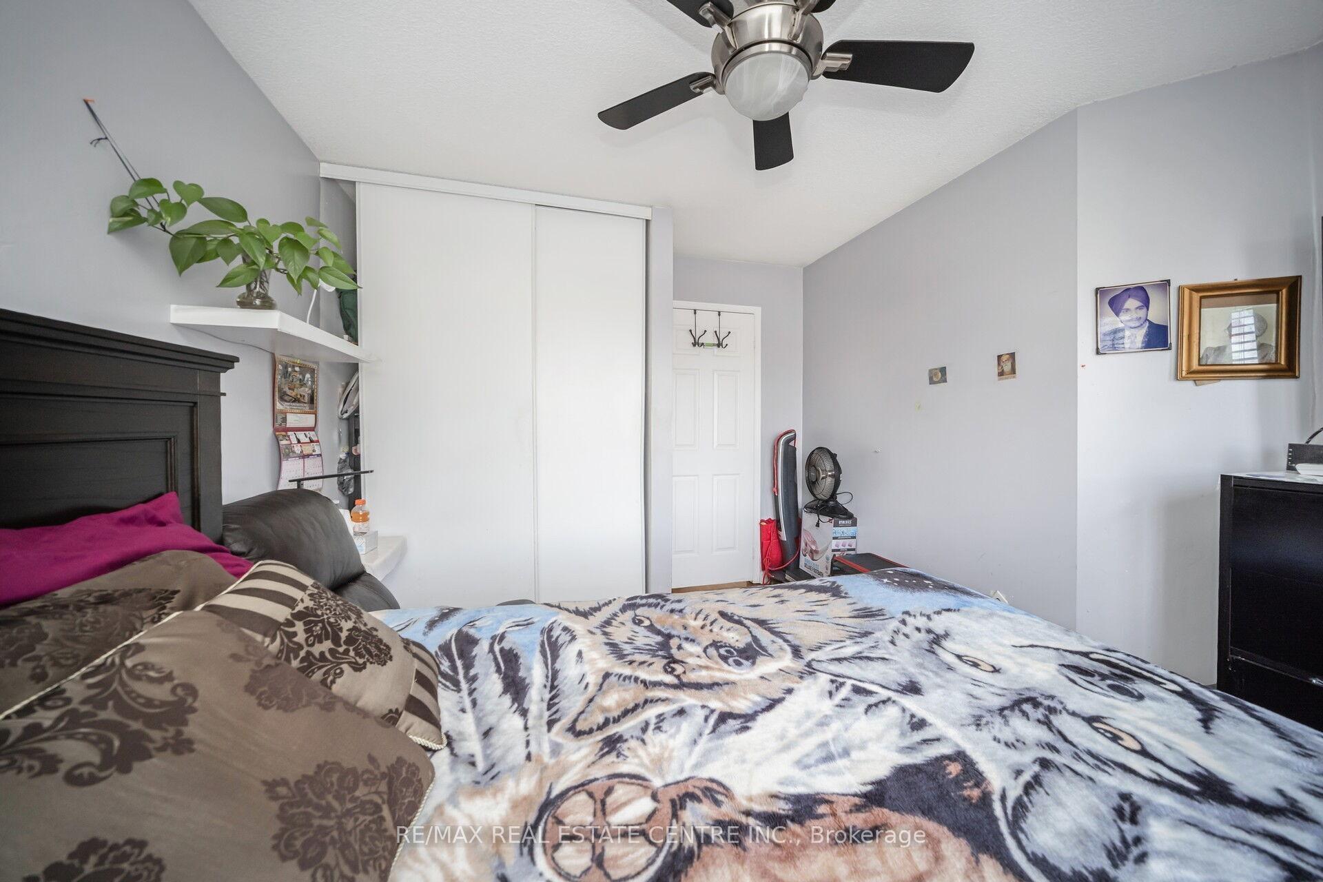 Photo 33 of 19 Blue Lake Avenue, Brampton, Fletcher's Meadow — HOMEH