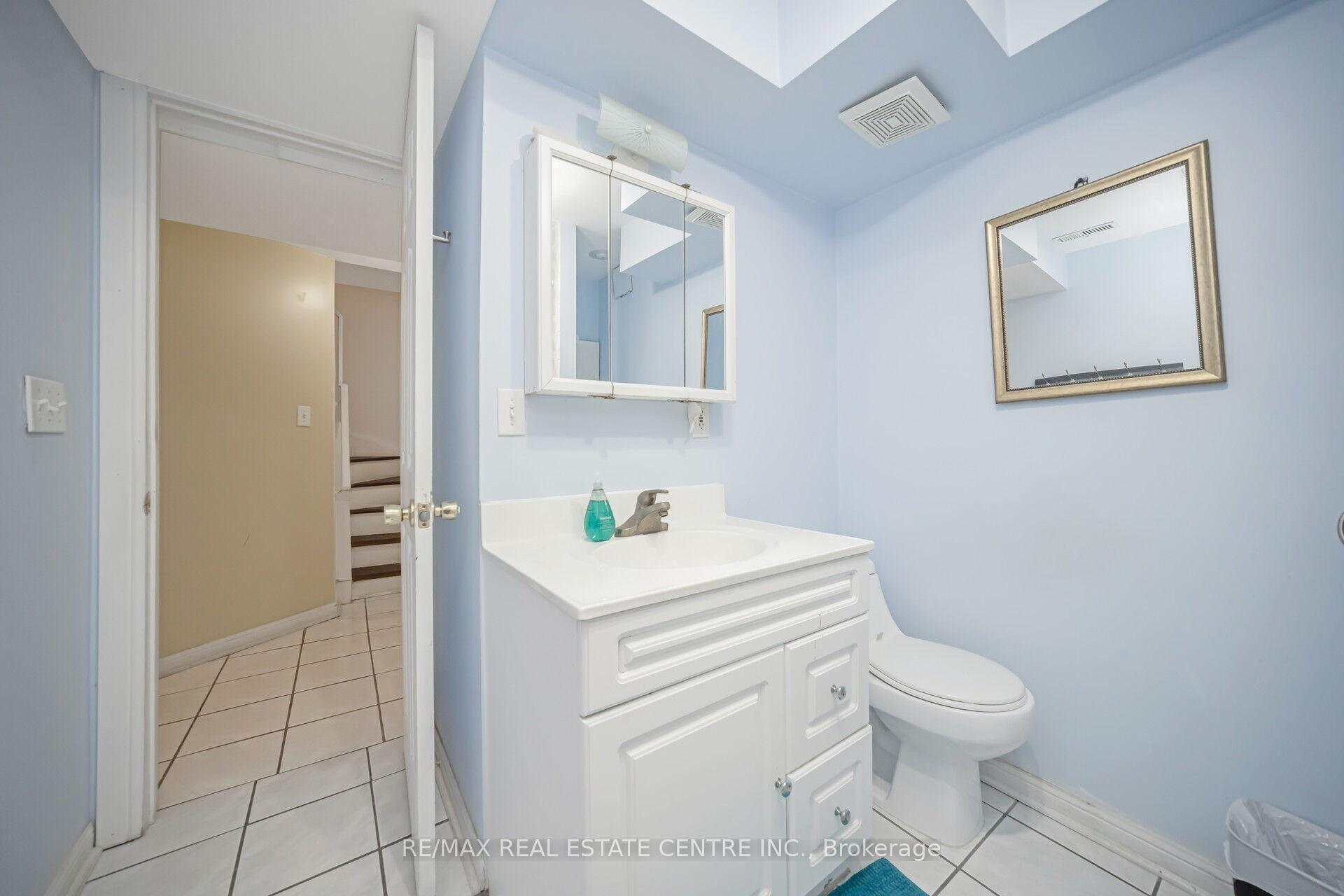 Photo 42 of 19 Blue Lake Avenue, Brampton, Fletcher's Meadow — HOMEH