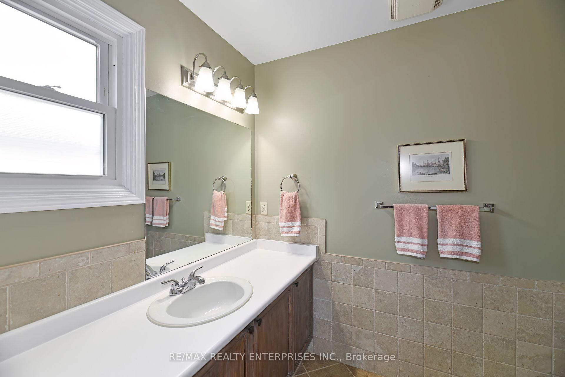Photo 11 of 80 Ryans Way, Hamilton, Waterdown — HOMEH