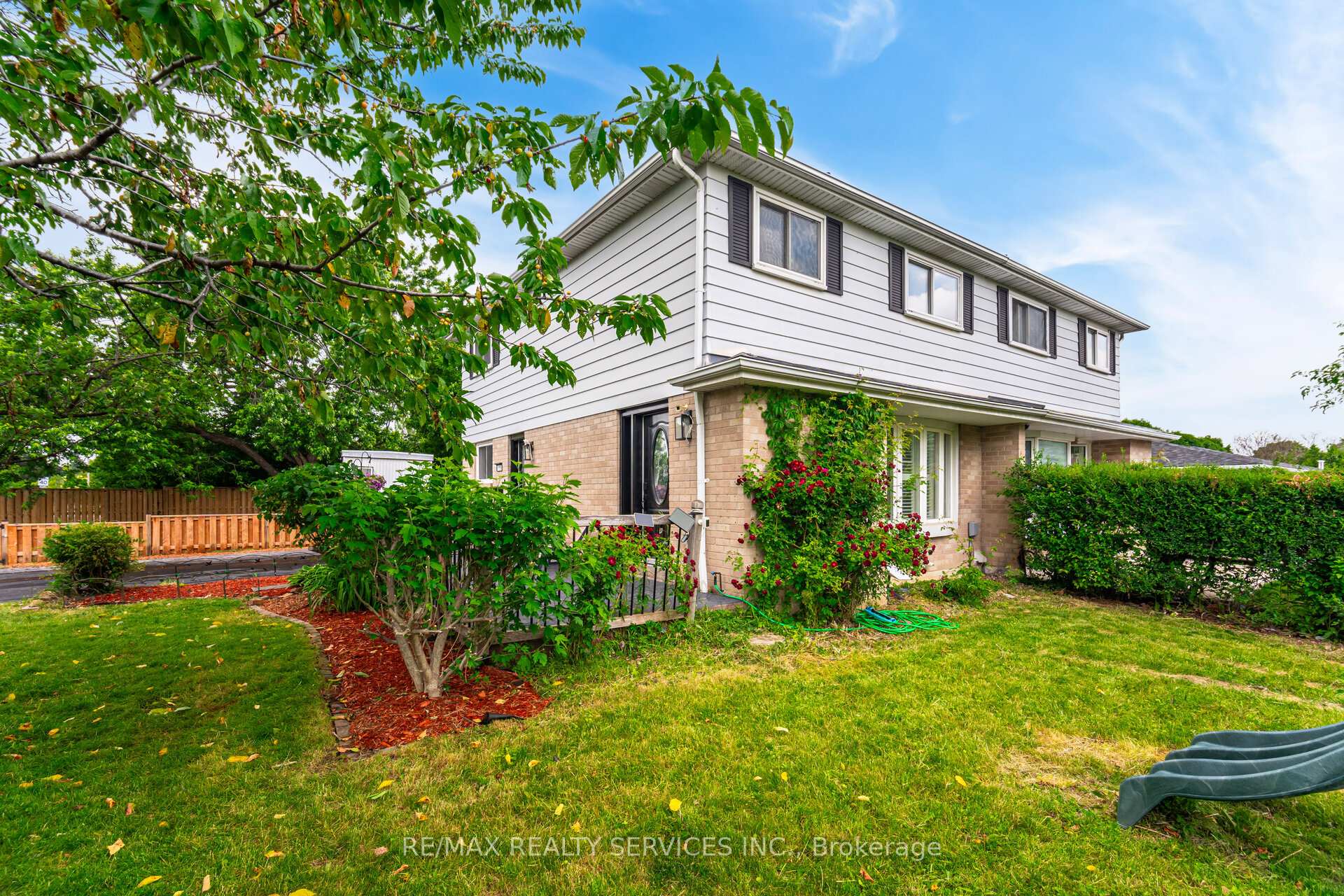 Photo 2 of 119 Greenmount Road, Brampton, Northgate — HOMEH