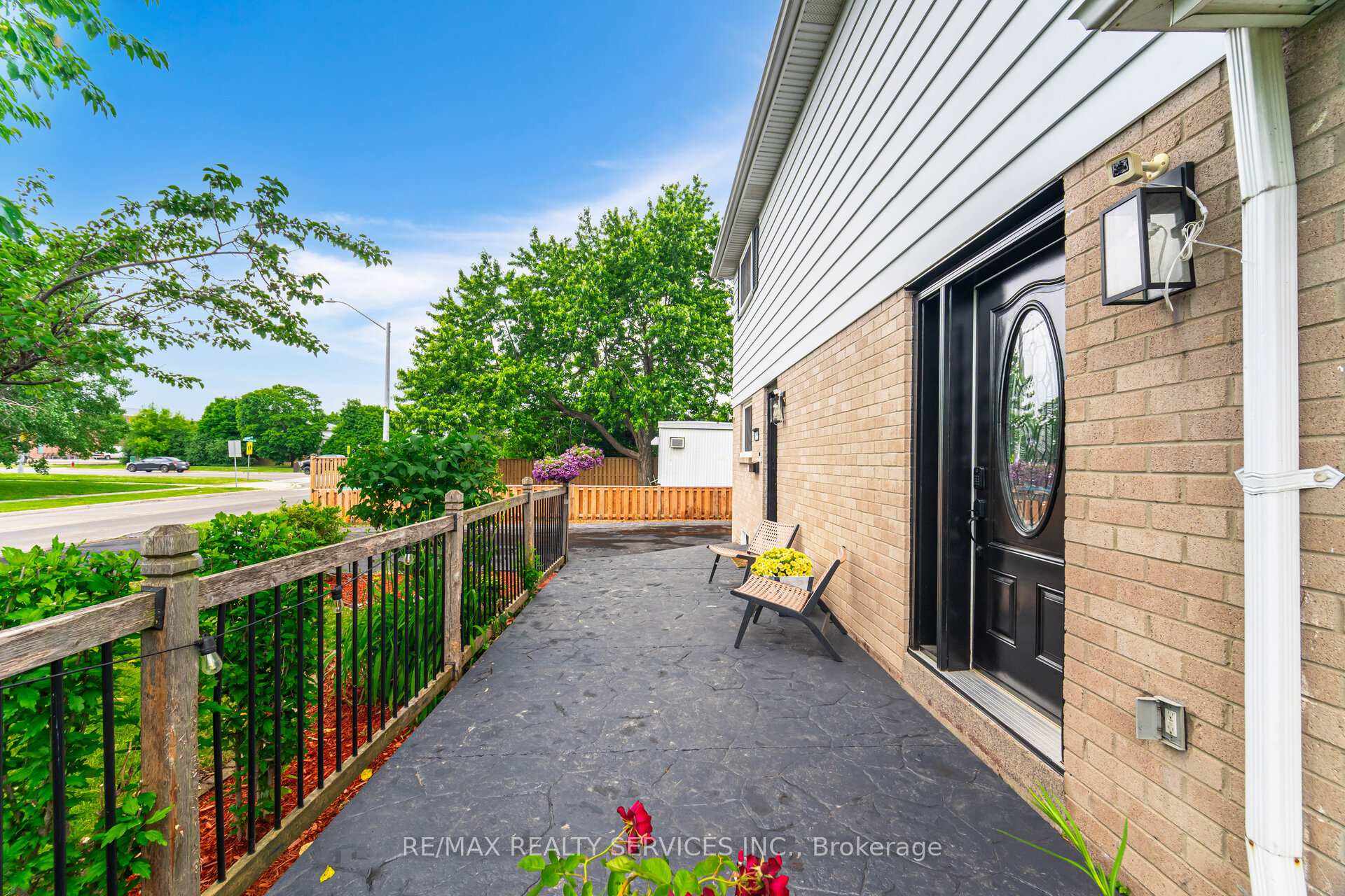 Photo 5 of 119 Greenmount Road, Brampton, Northgate — HOMEH
