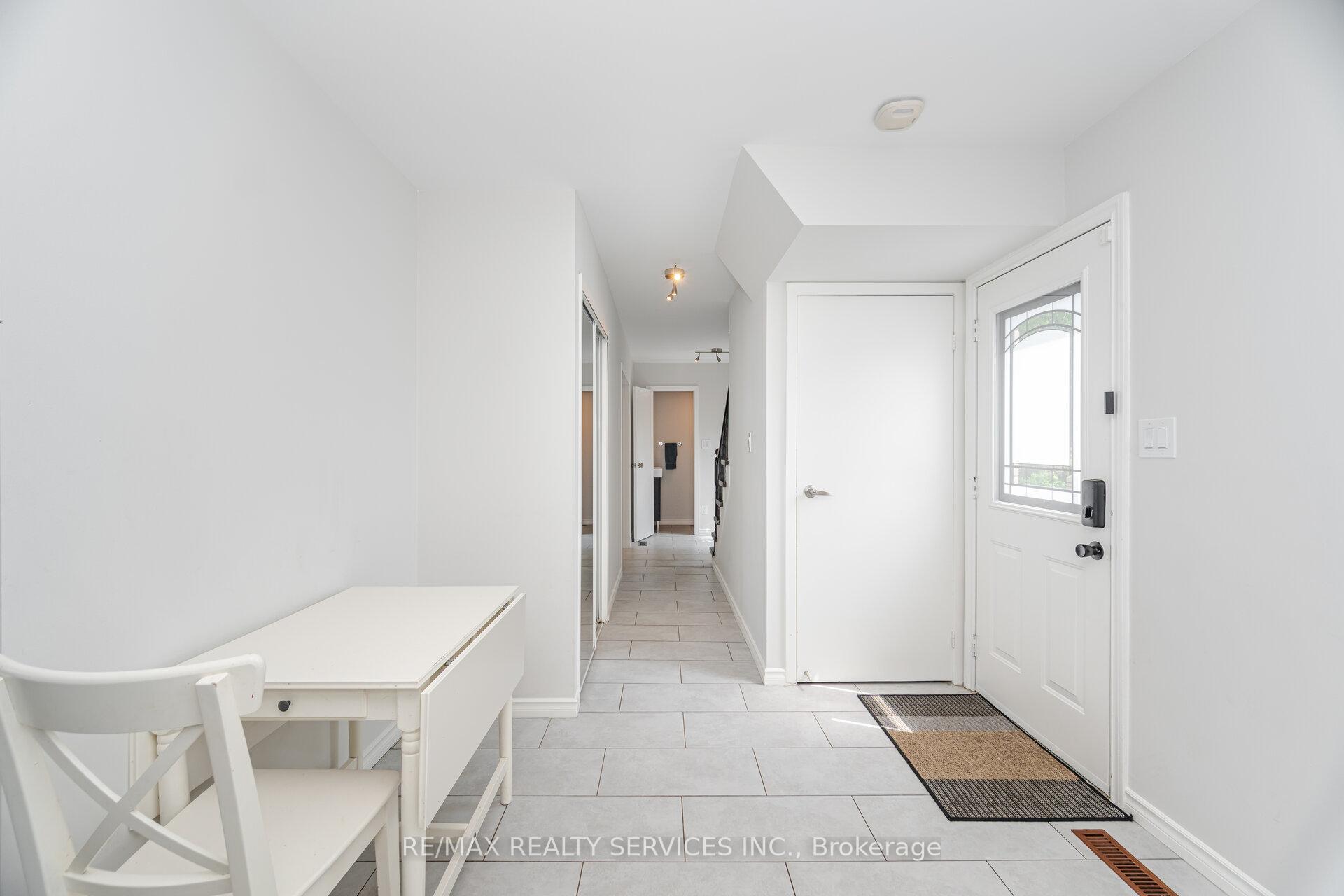 Photo 8 of 119 Greenmount Road, Brampton, Northgate — HOMEH