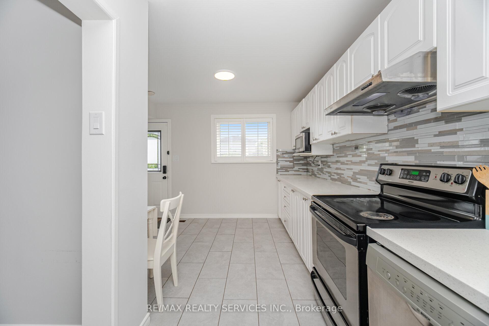 Photo 11 of 119 Greenmount Road, Brampton, Northgate — HOMEH