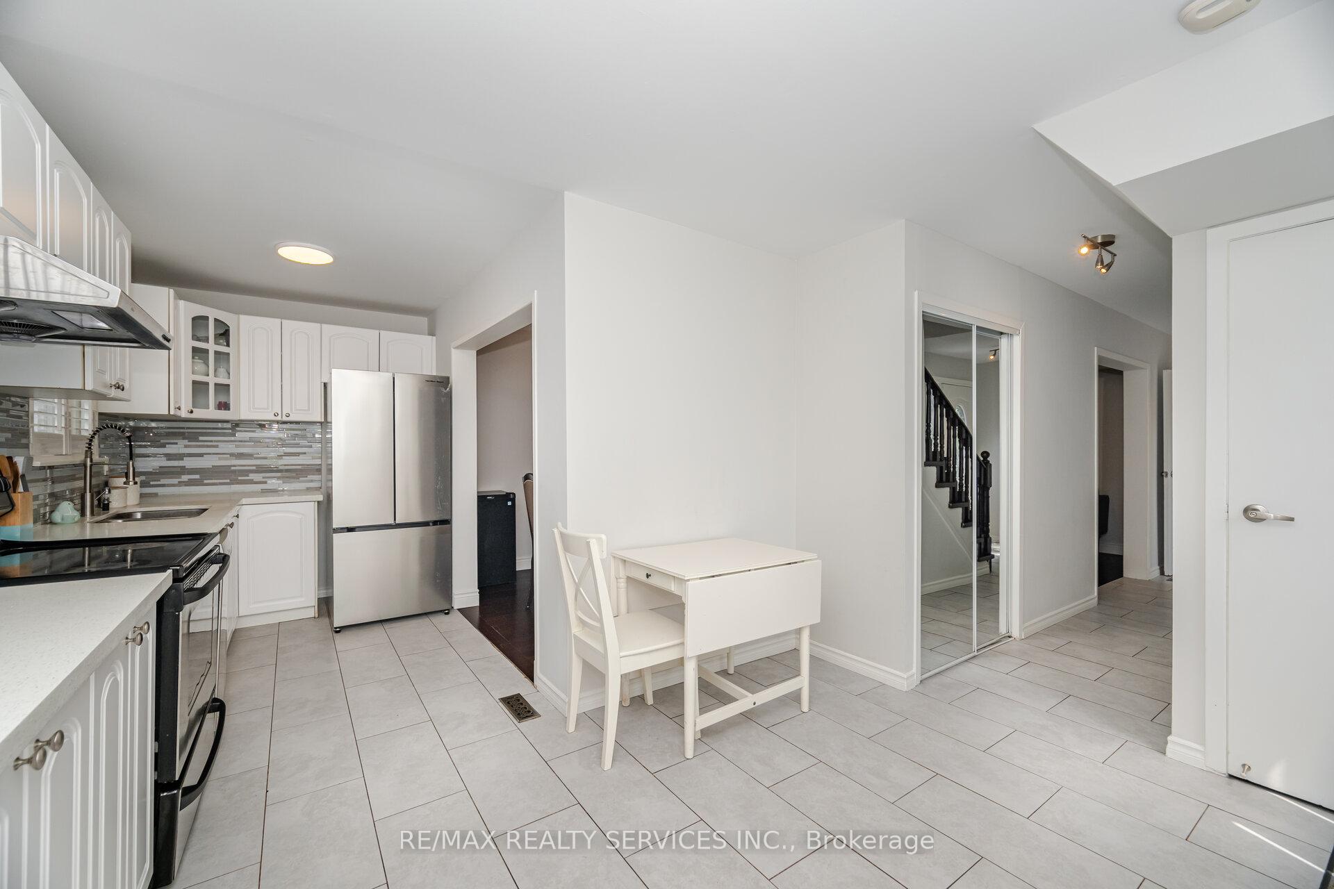 Photo 12 of 119 Greenmount Road, Brampton, Northgate — HOMEH