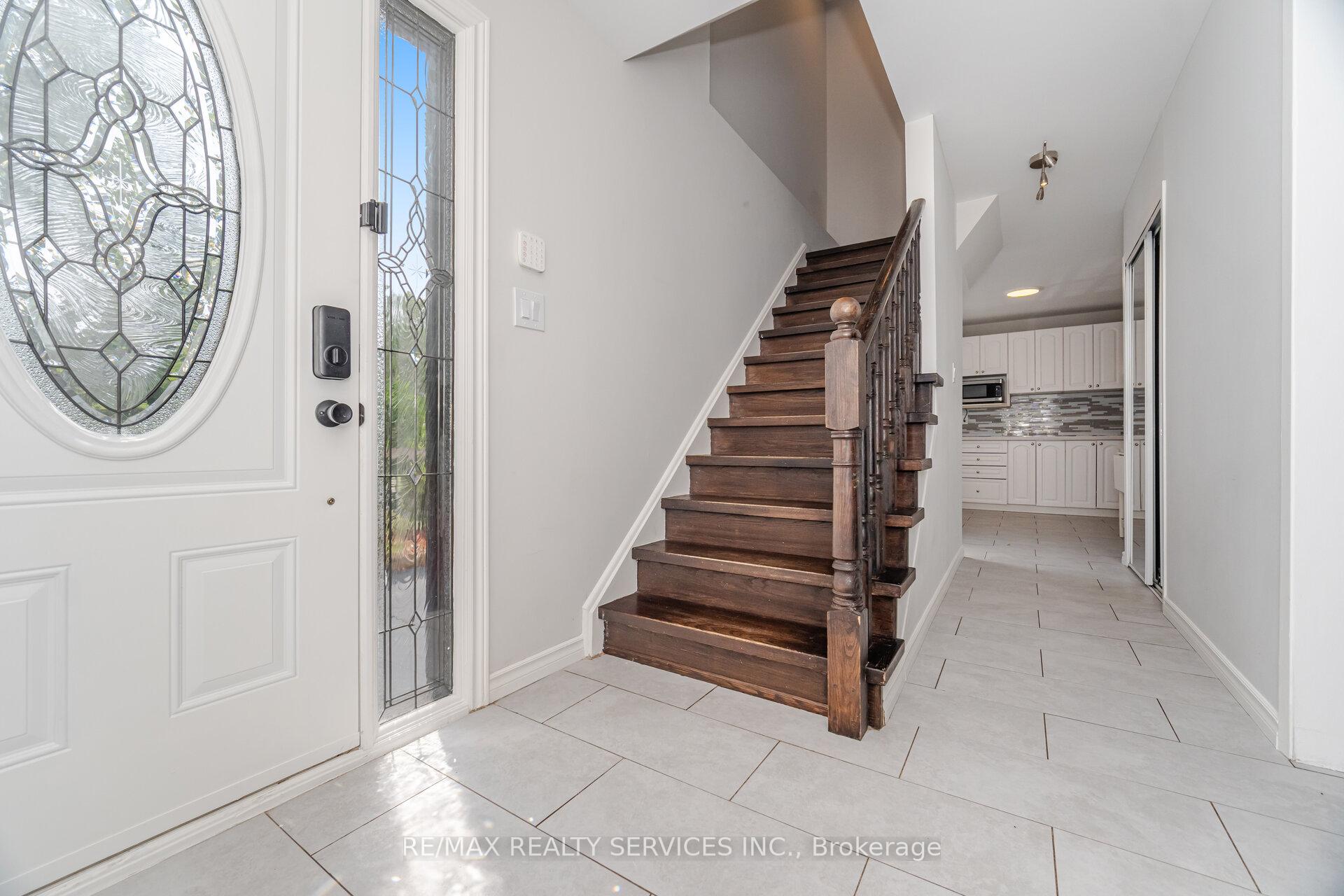 Photo 16 of 119 Greenmount Road, Brampton, Northgate — HOMEH