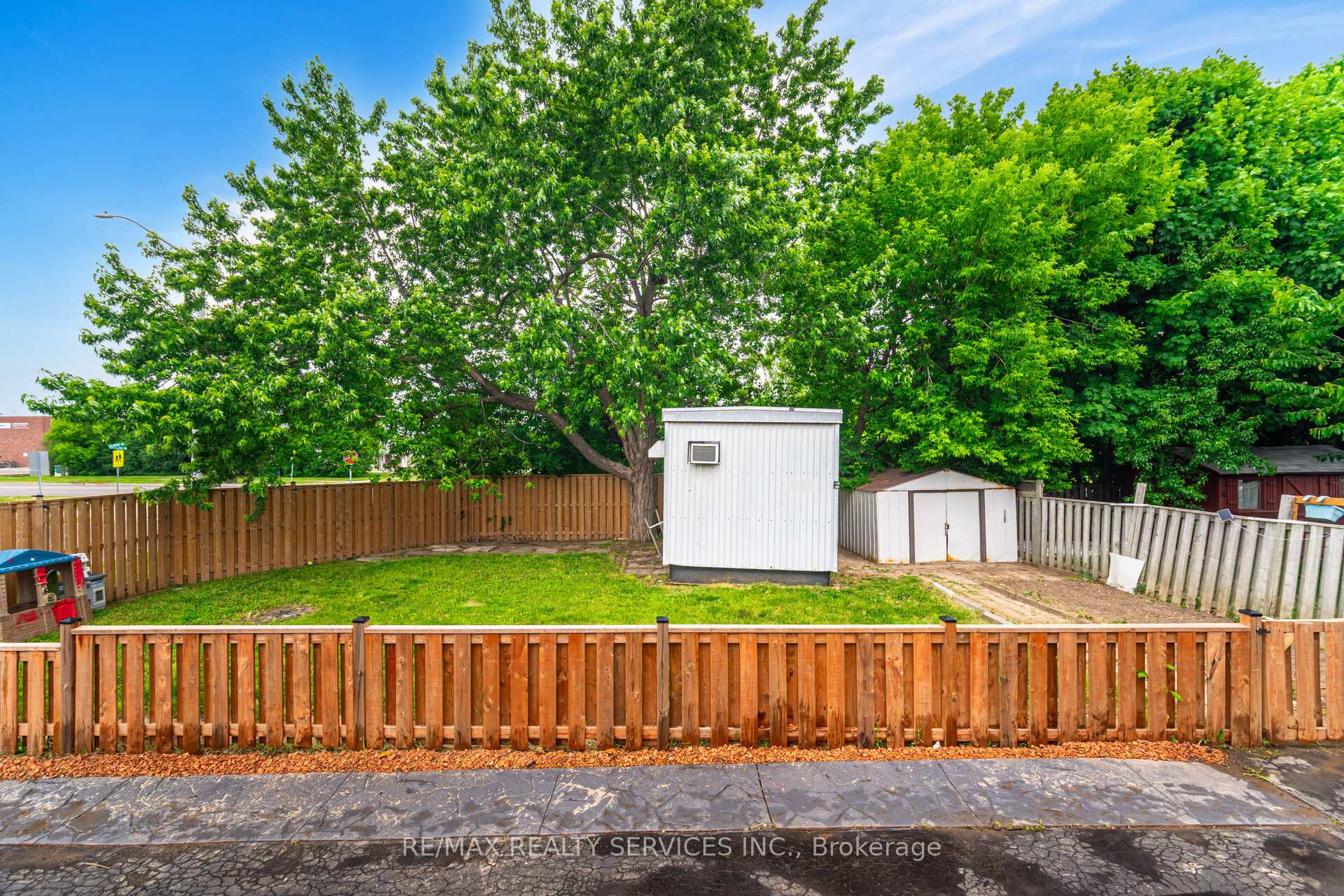 Photo 34 of 119 Greenmount Road, Brampton, Northgate — HOMEH