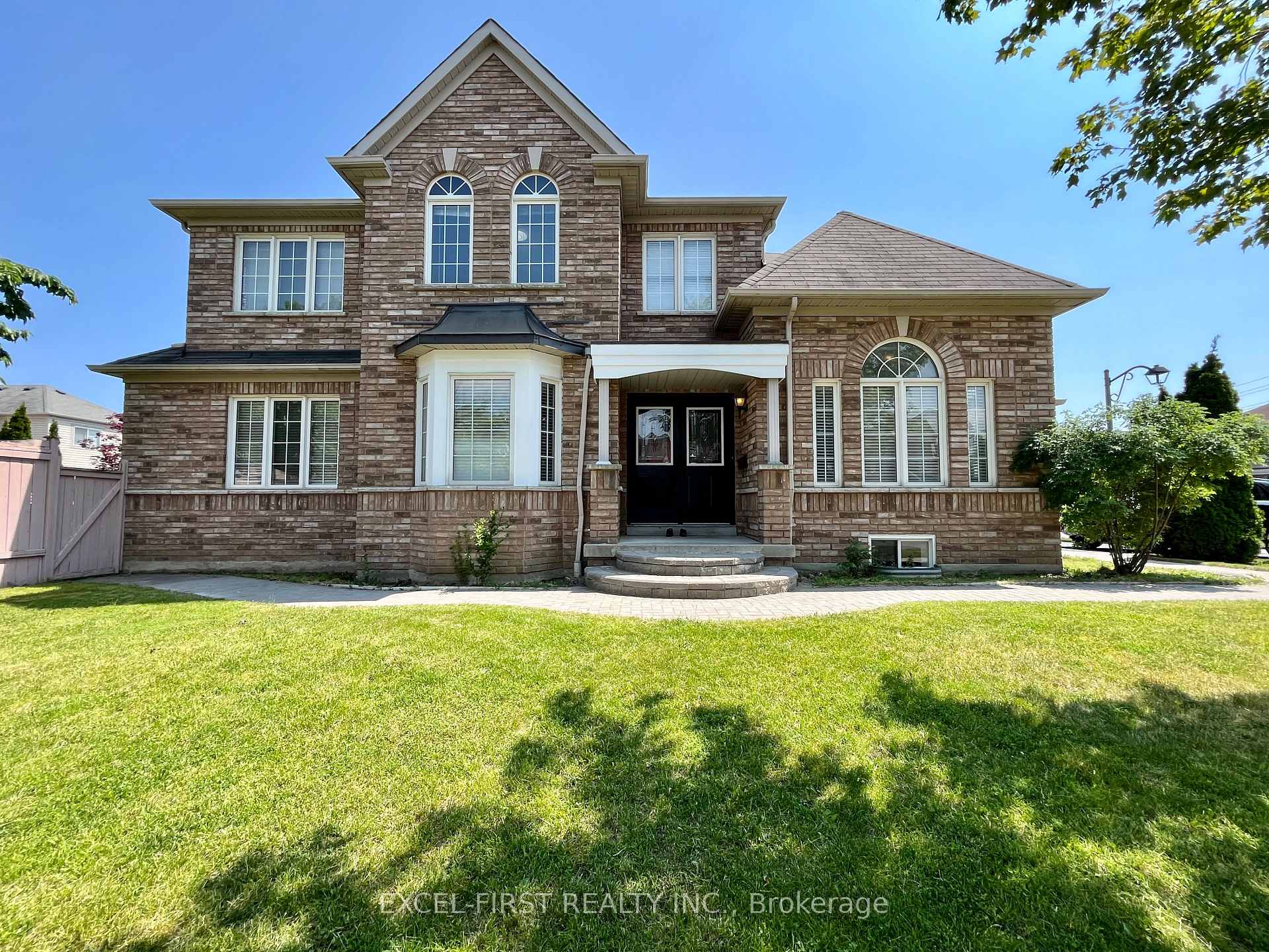 Photo 1 of 51 Longueuil Place, Whitby, Pringle Creek — HOMEH