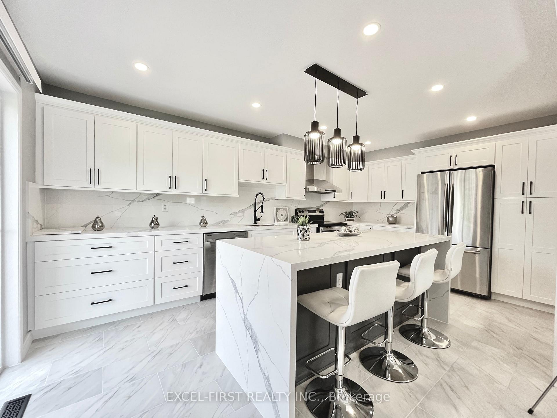 Photo 8 of 51 Longueuil Place, Whitby, Pringle Creek — HOMEH
