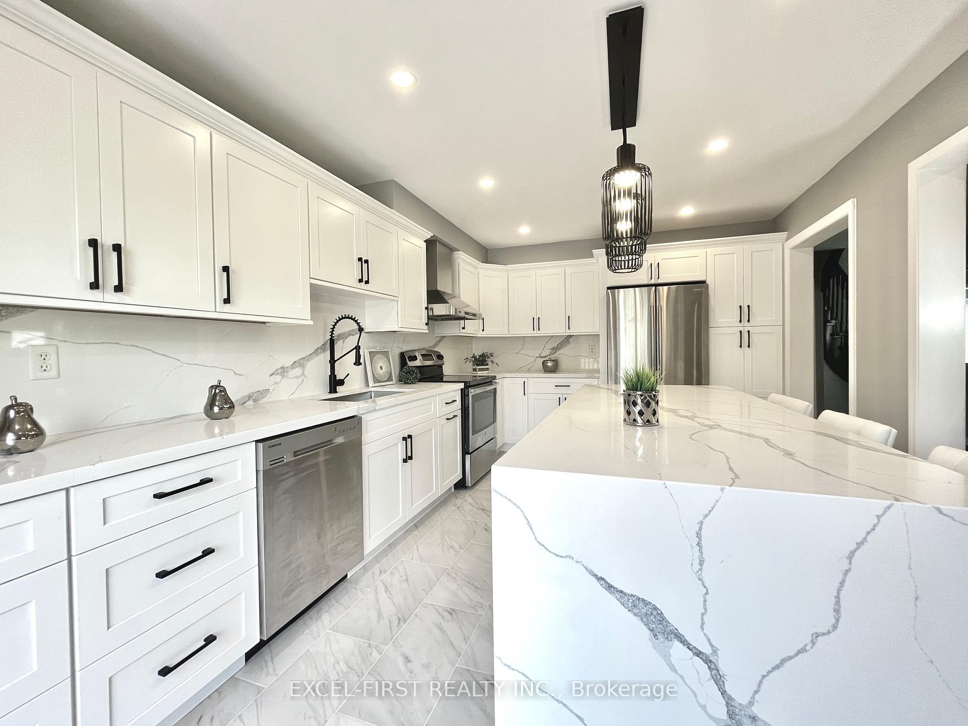 Photo 9 of 51 Longueuil Place, Whitby, Pringle Creek — HOMEH