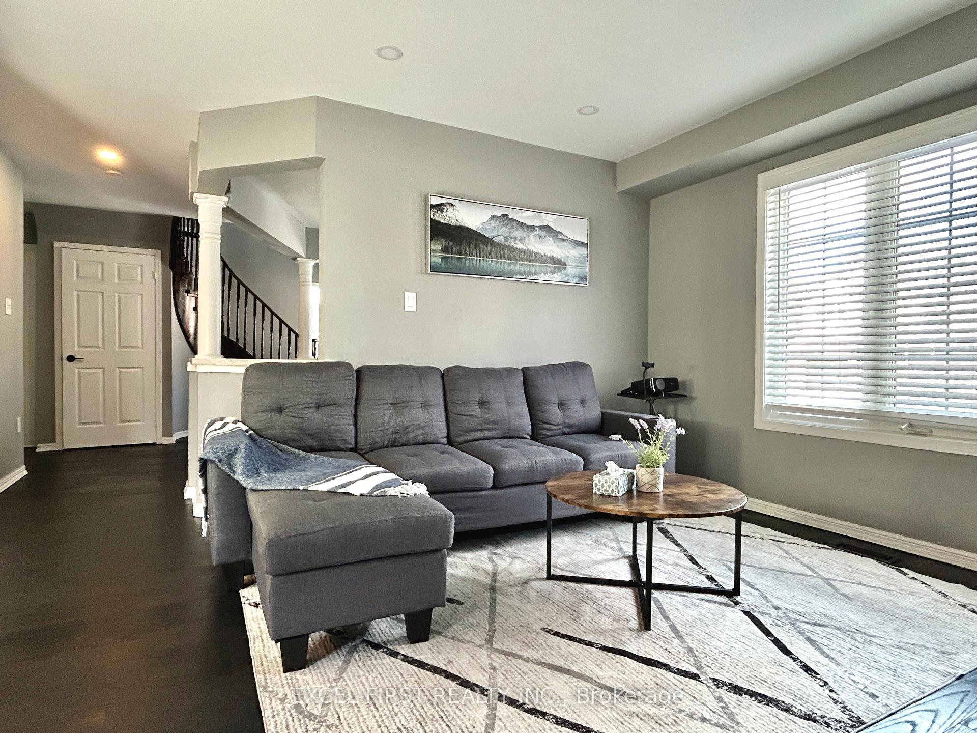 Photo 14 of 51 Longueuil Place, Whitby, Pringle Creek — HOMEH